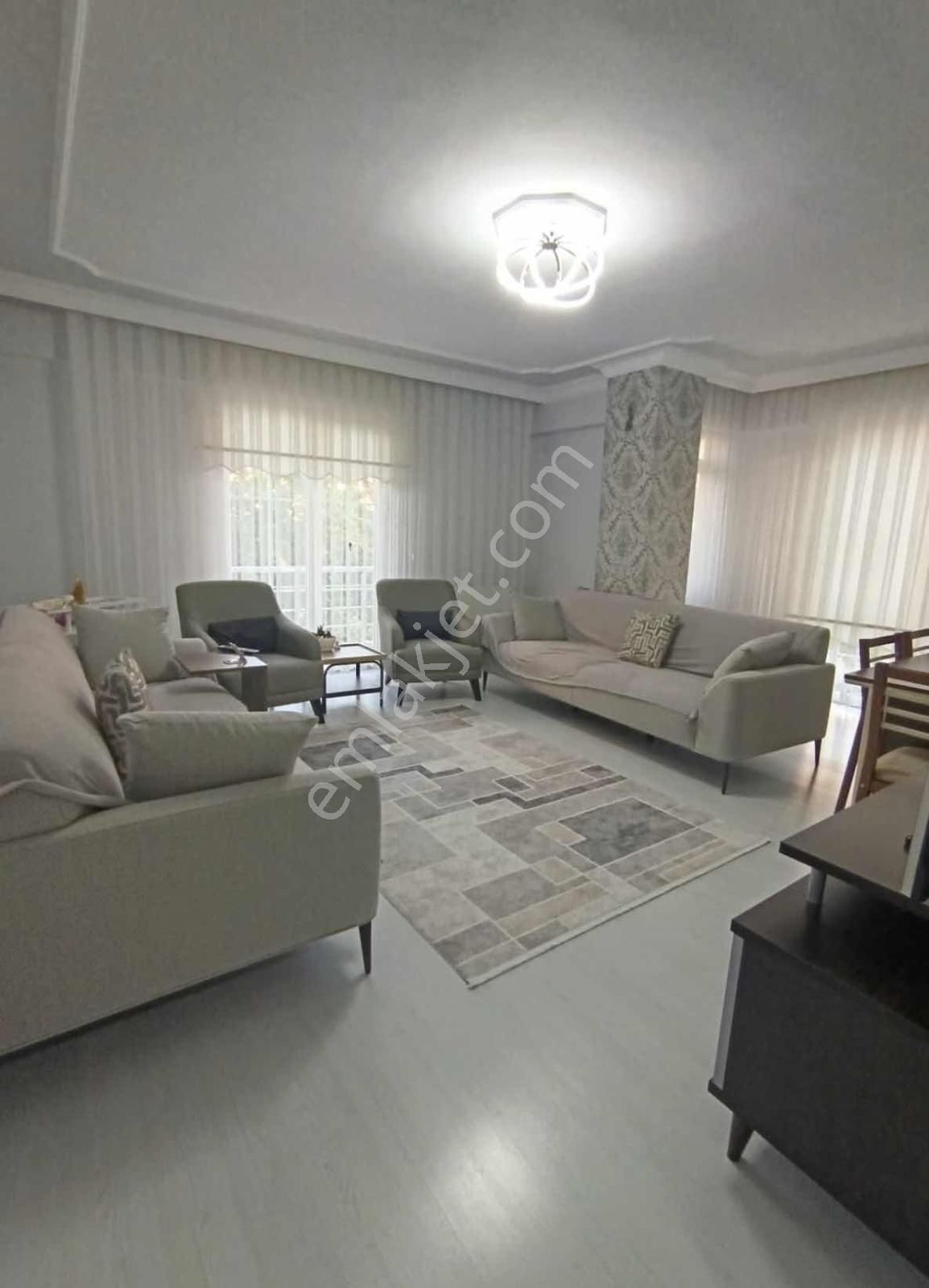 Merkezi Konumda Geniş 3+1 Satılık Daire - Görsel 11