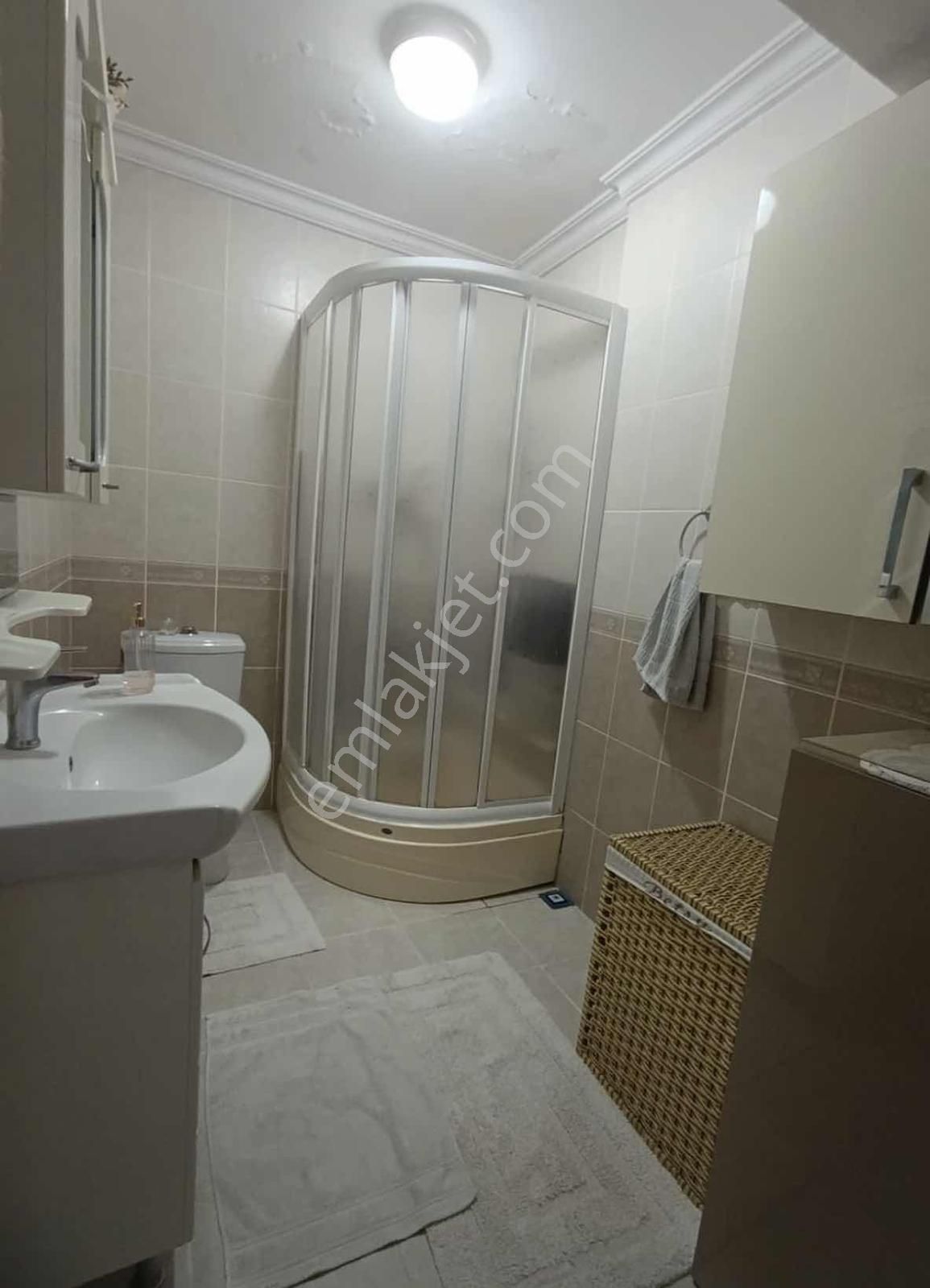 Merkezi Konumda Geniş 3+1 Satılık Daire - Görsel 3