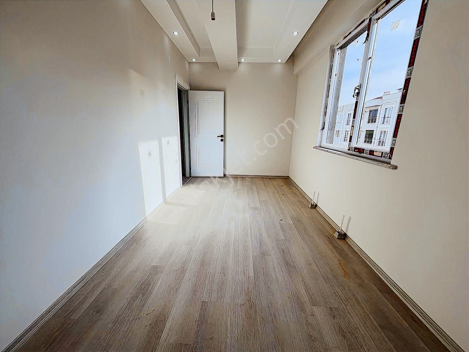 Çobançeşme'de Merkezi Konumda 1+1 Sıfır Ara Katta Satılık Daire - Görsel 11