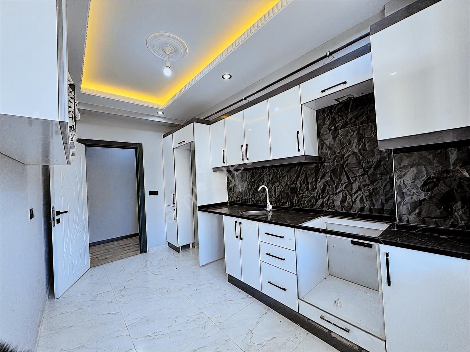 Rumeli'de 2+1 Sıfır Bu Ayın Fırsat Satılık Dairesi İskanlı