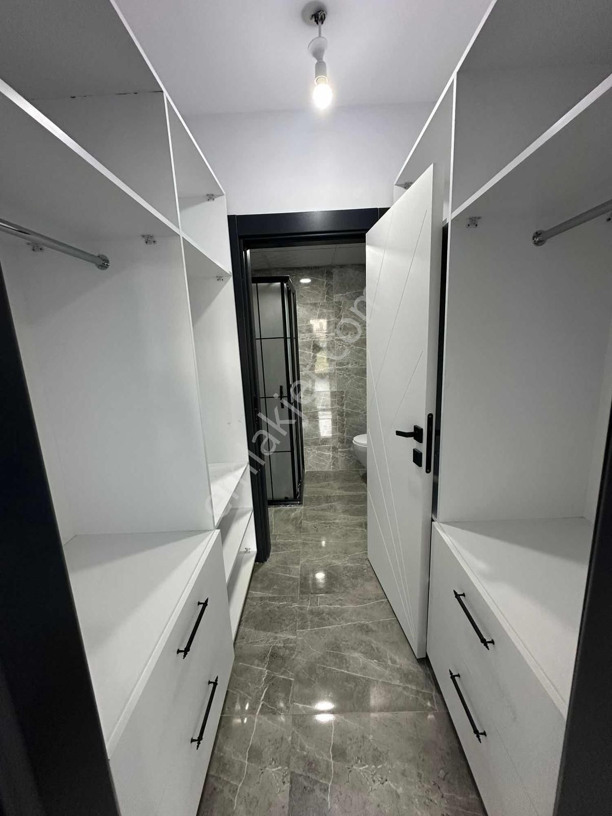 Modern Tasarımlı 3+1 Lüks Daire - Görsel 8