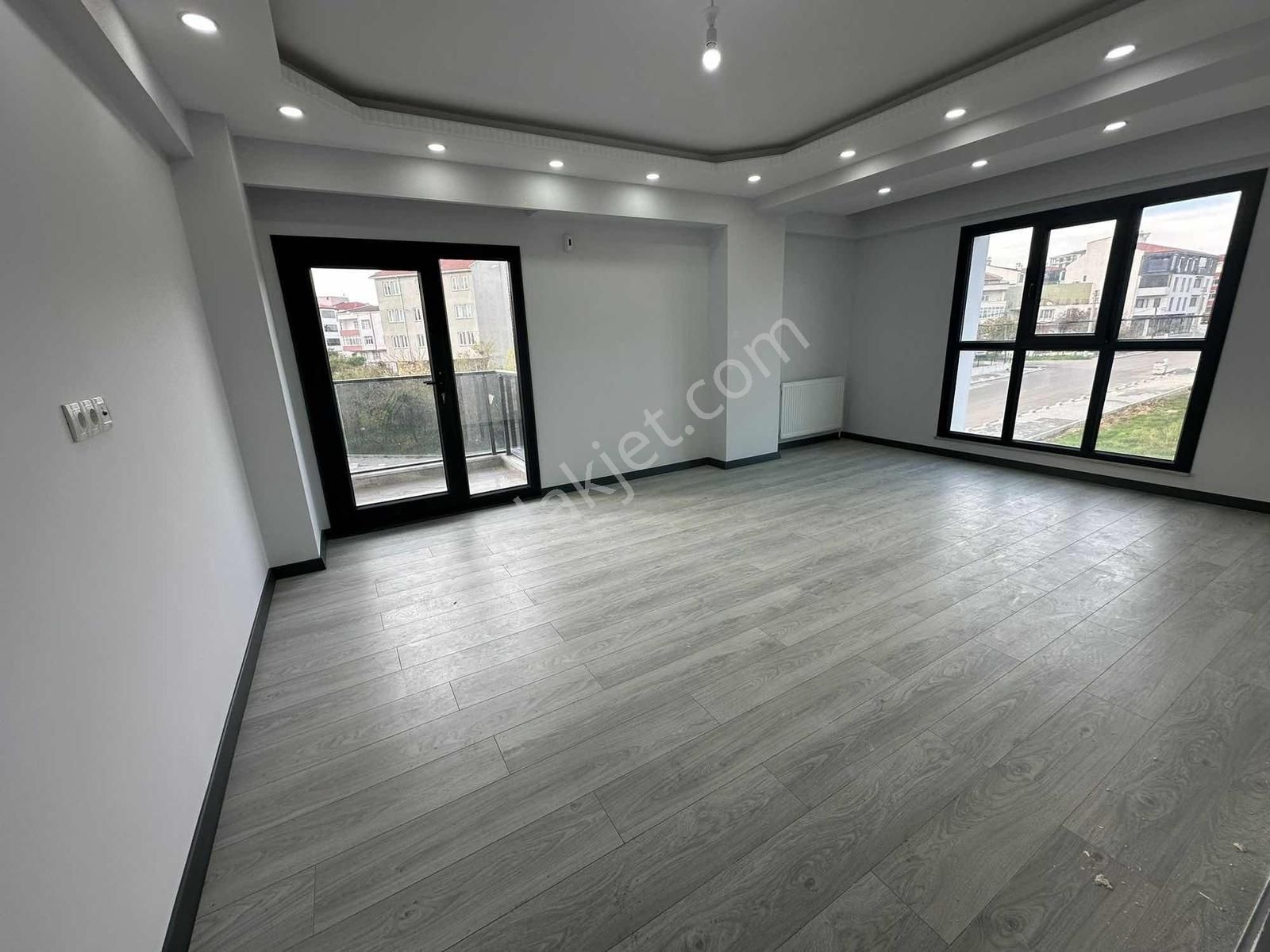 Modern Tasarımlı 3+1 Lüks Daire - Görsel 33