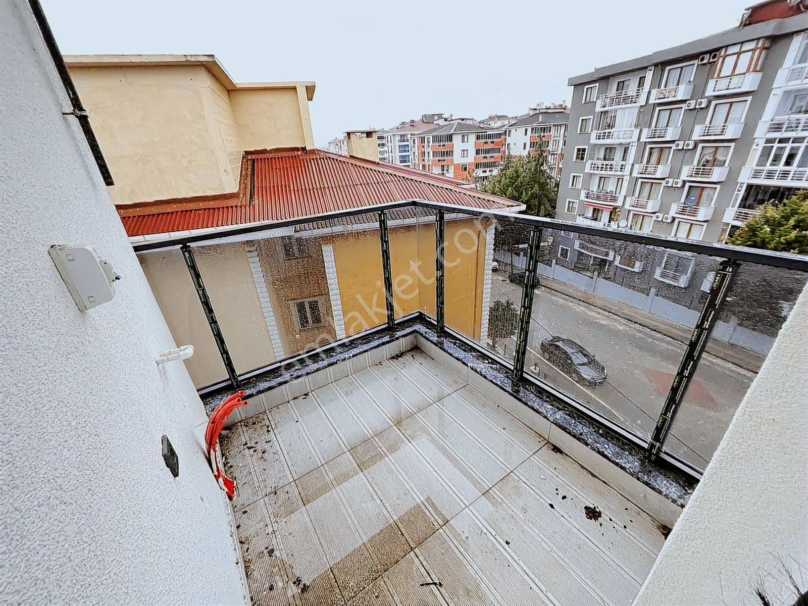 Rumeli'de Havuzlu Lüx 1+1 Geniş Satılık Daire Fırsatı - Görsel 5