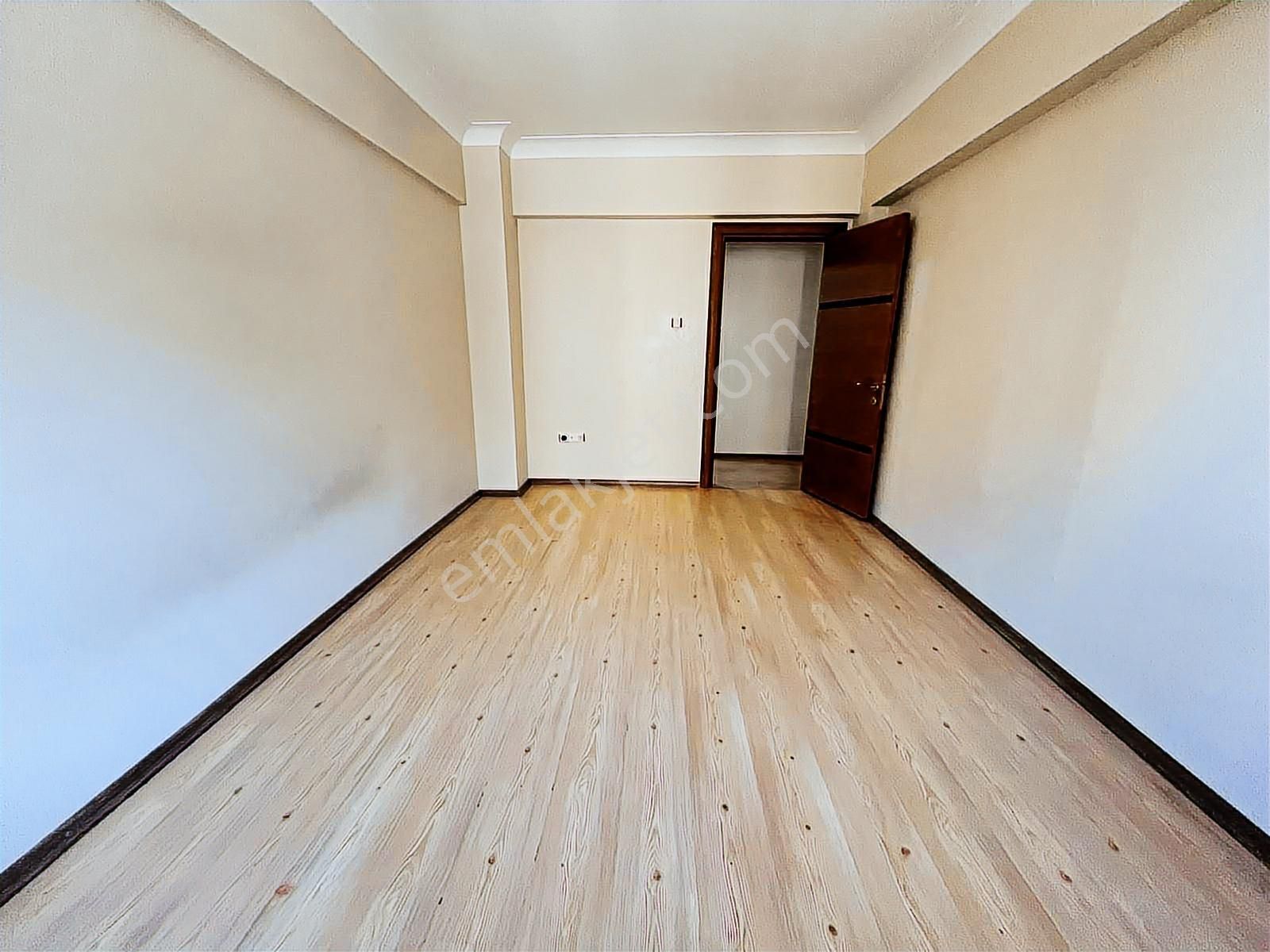 Çorluı Emlaklarda Çamlıbel Cad Site İçinde Kiralık Daire - Görsel 17