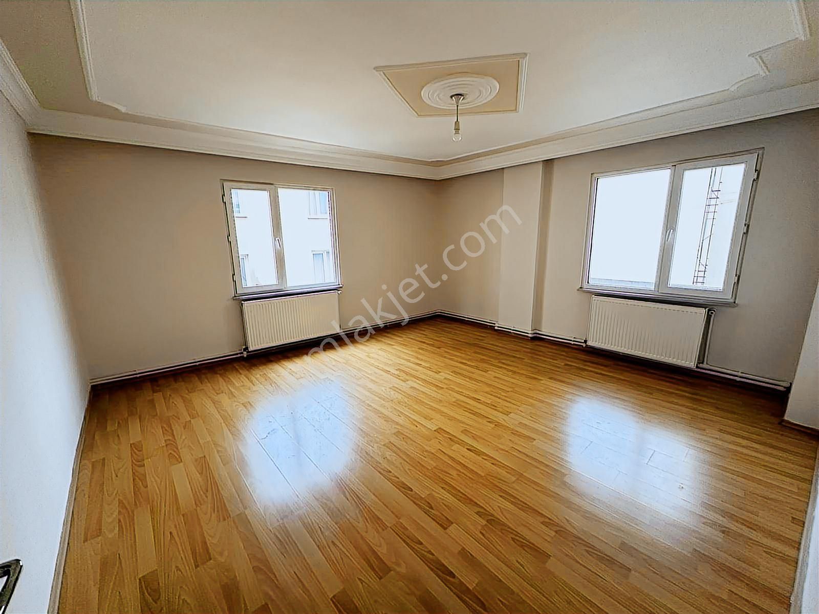 Çorlu Muhuttinde Okul Ve Servislere Yakın Kiralık 2+1 Daire