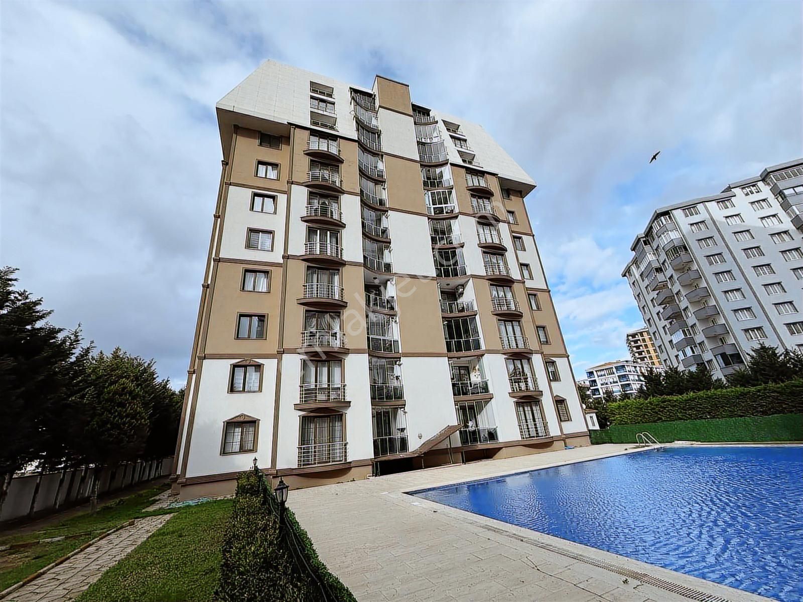 Vadi'den Hürriyet Mh Temiz Masrafsız Satılık 3+1