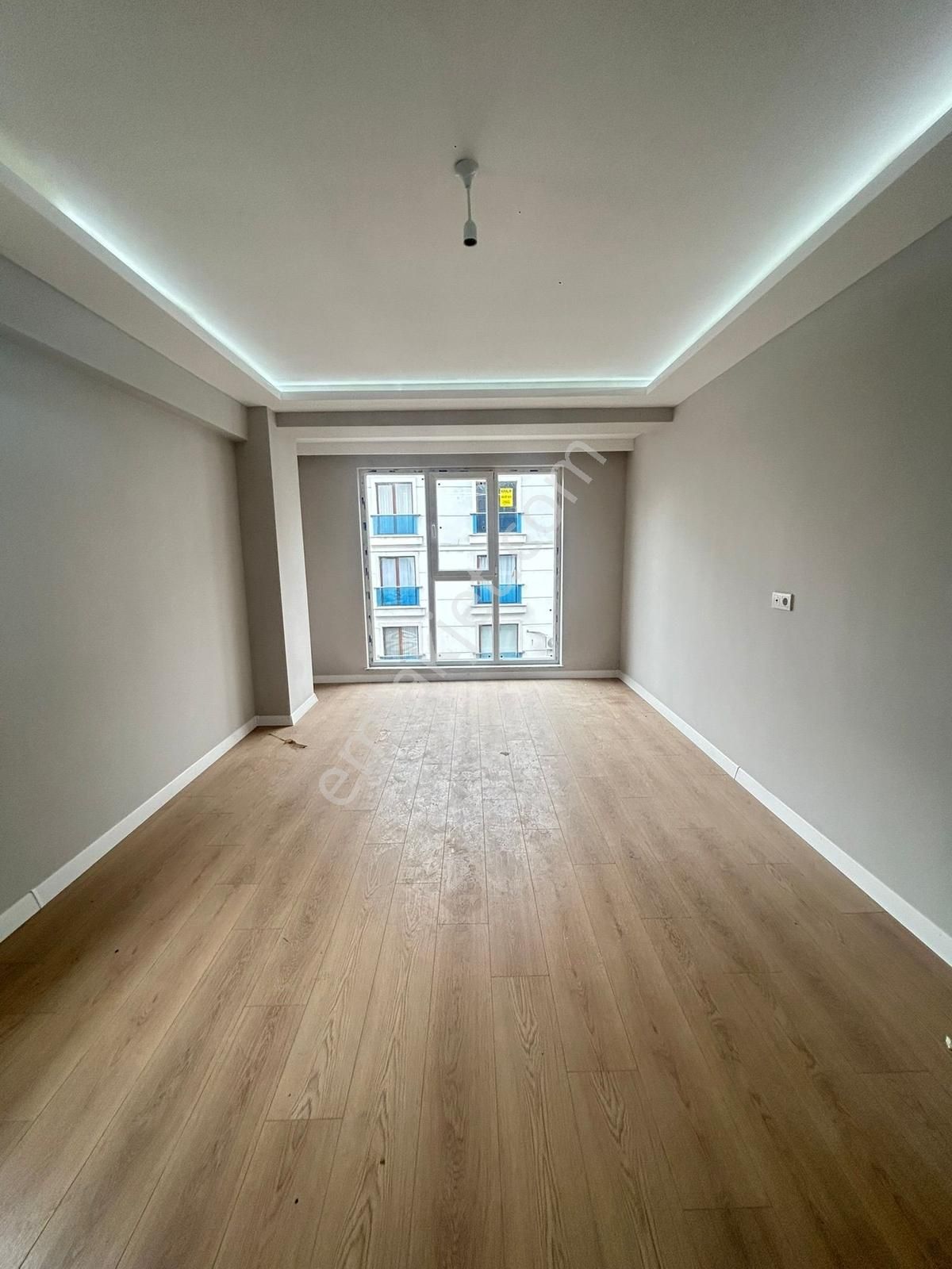 Rumelide Site İçinde 2+1 Satılık Ön Cepe Daire - Görsel 4