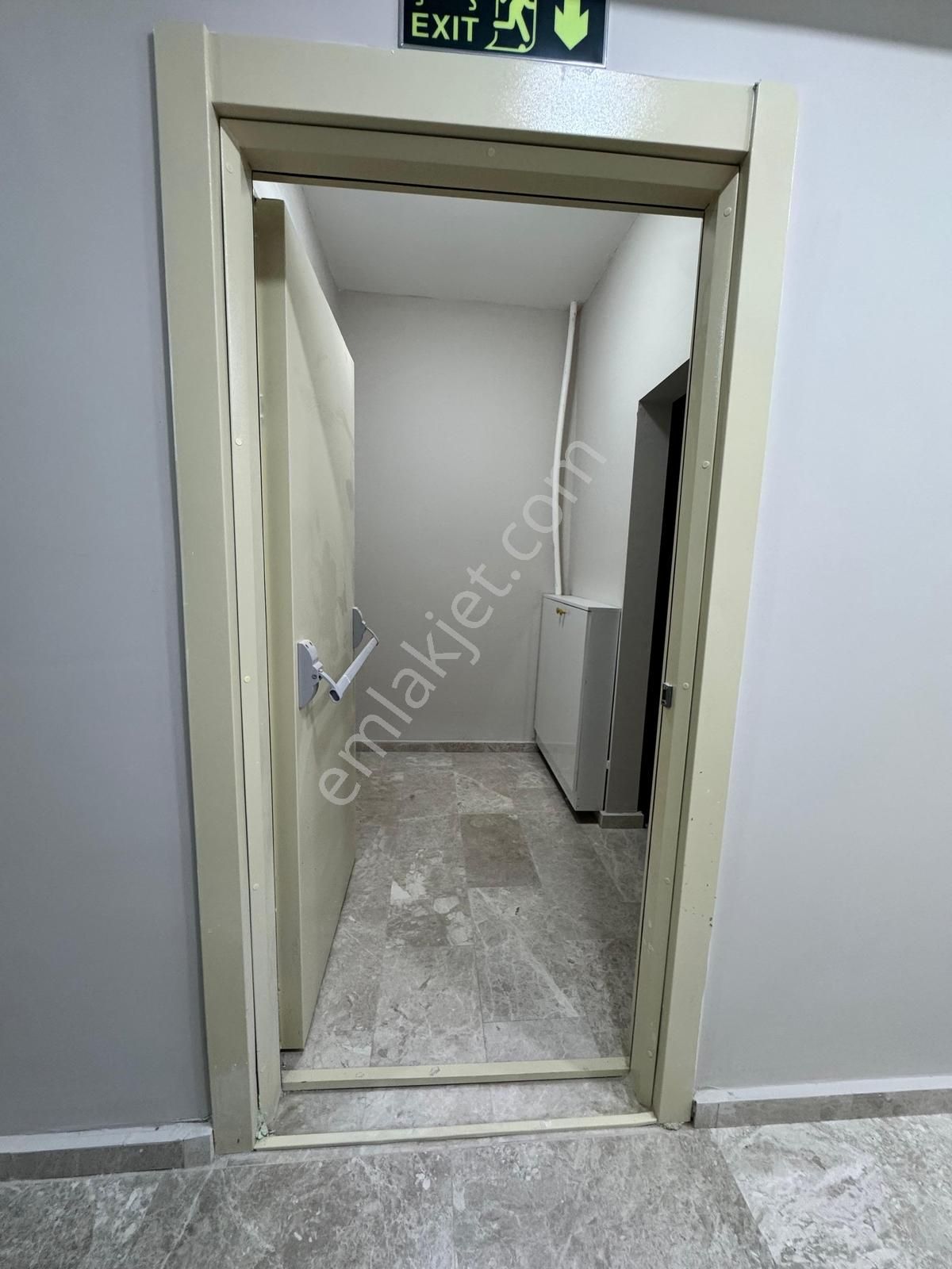 Çorlu Emlaklarda Havuzlu Site İçinde 3+1 Satılık Daire - Görsel 35
