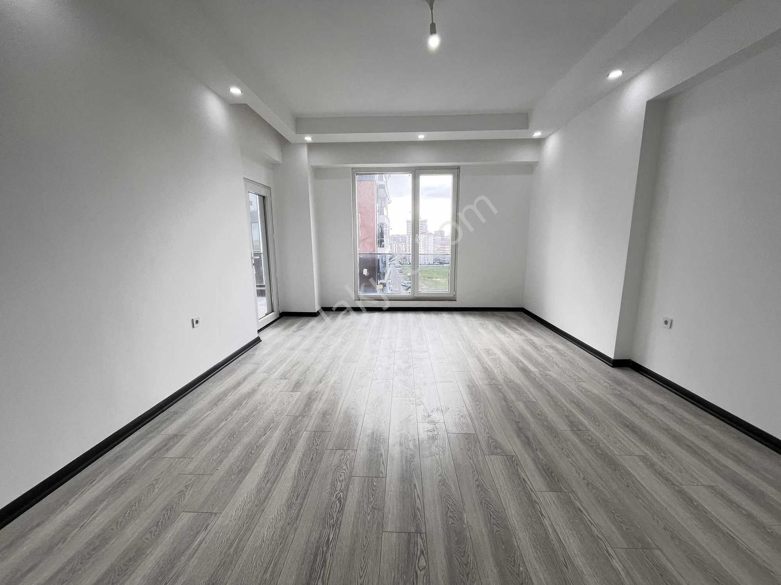 Yüksek Kira Getirili 2+1 110m² Lüx Site İçi Satılık Kiracılı