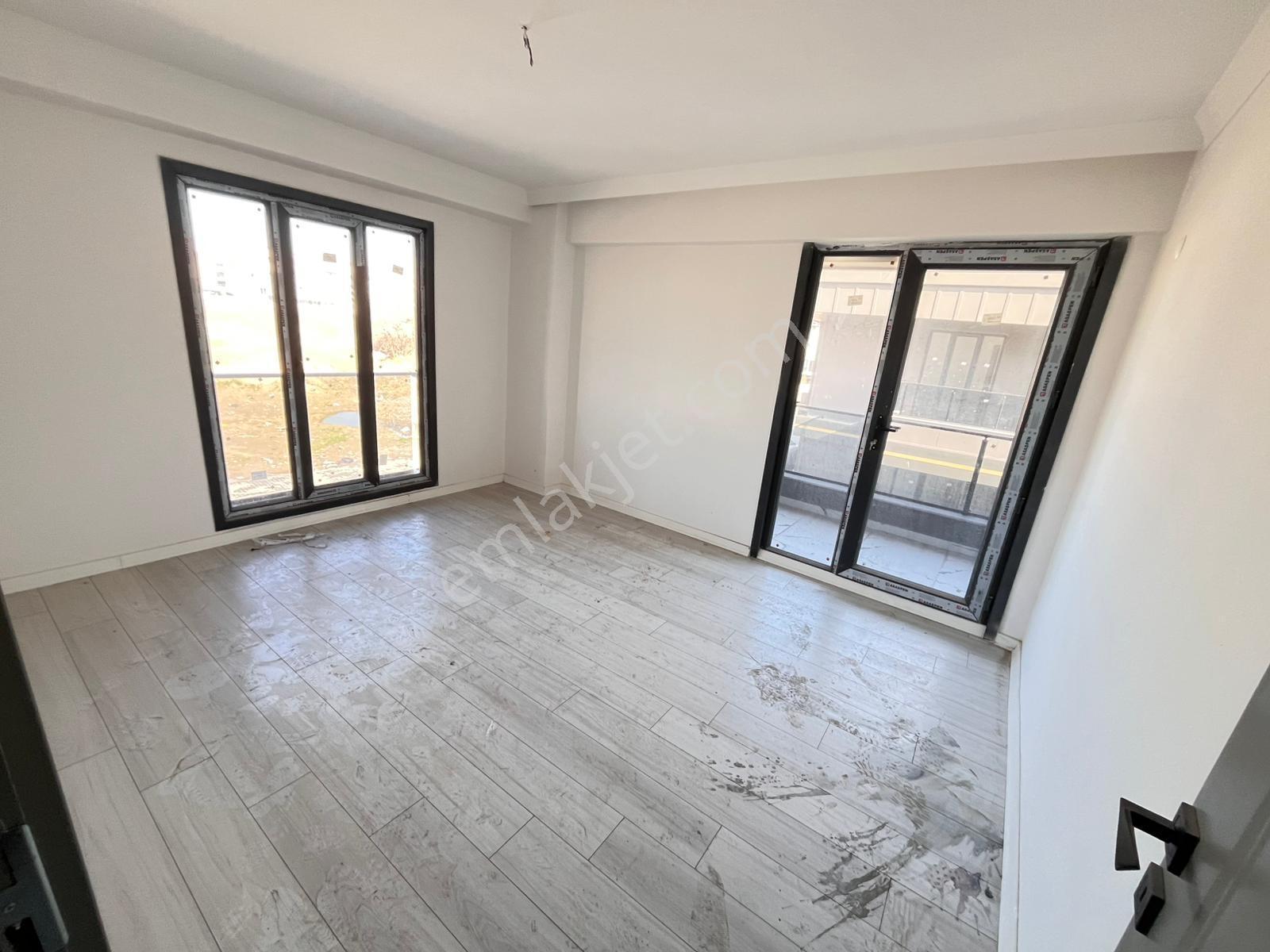 Rumeli'de Acil Satılık 3+1 Teraslı Dublex Sıfır Daire - Görsel 8