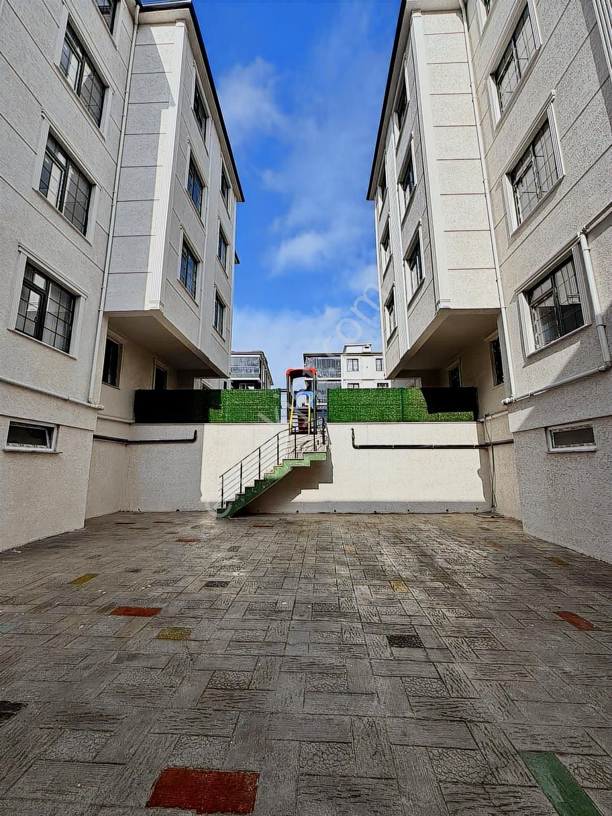 Merkezi Konumda Şık Tasarımlı 2+1 Lüks Daireler - Görsel 12