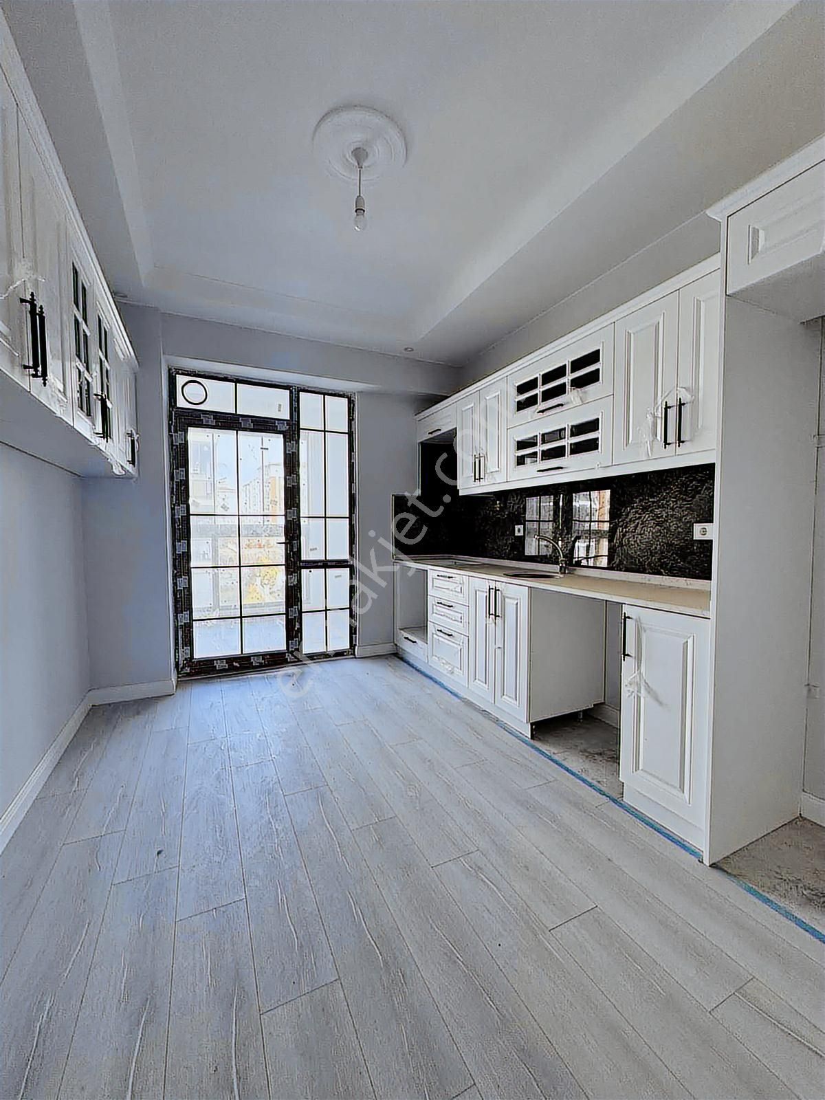 Merkezi Konumda Şık Tasarımlı 2+1 Lüks Daireler