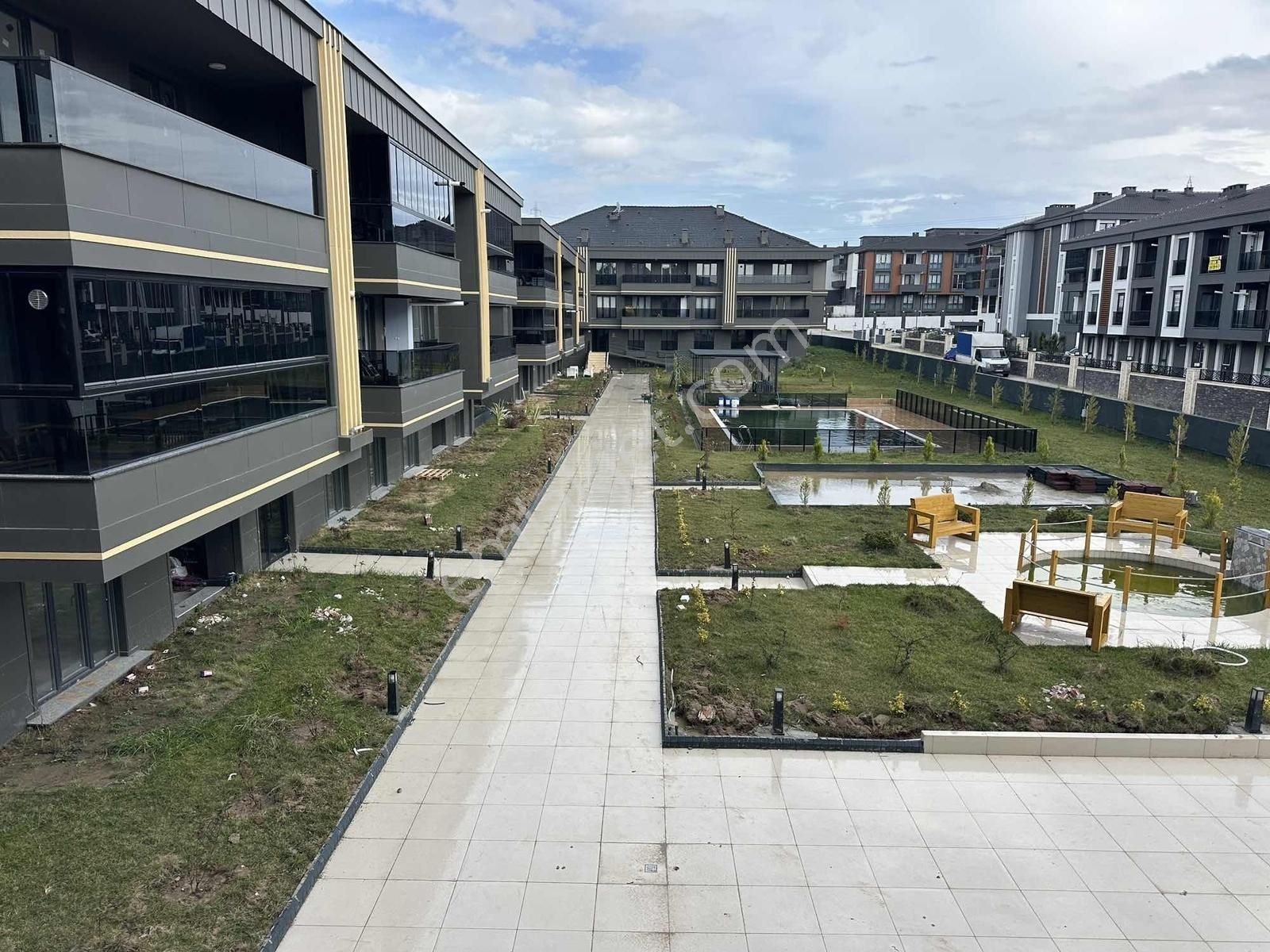 Havuzlu Kapalı Otopark Lüks Site İçerisinde 2+1!!! - Görsel 3