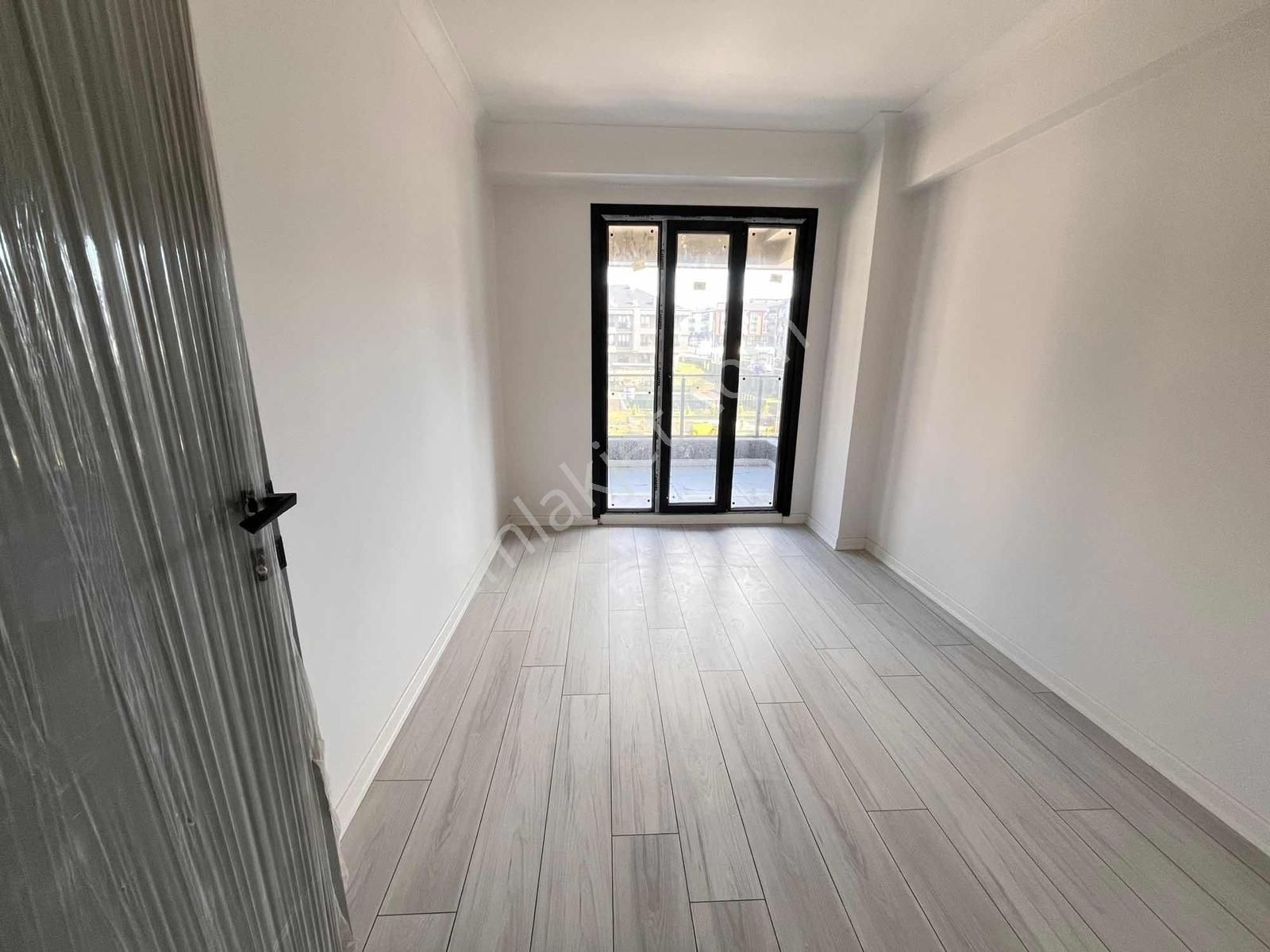 Havuzlu Kapalı Otopark Lüks Site İçerisinde 2+1!!! - Görsel 7