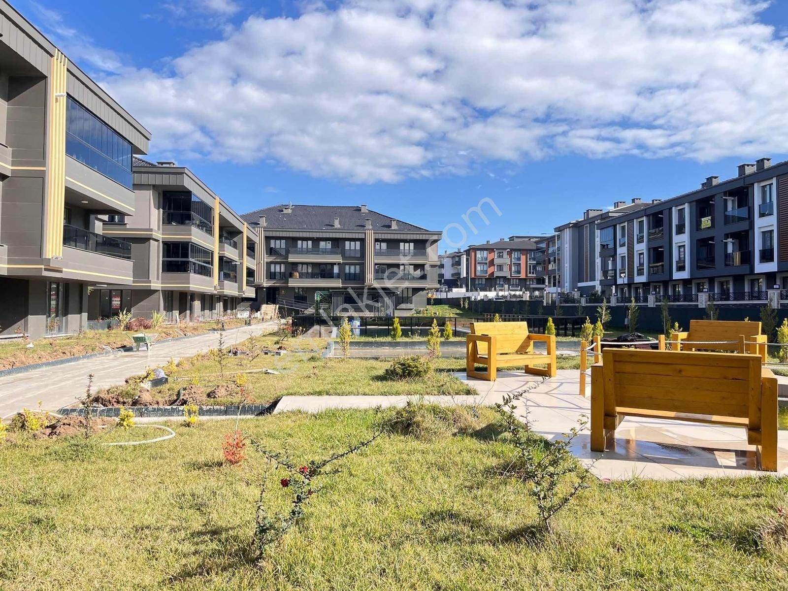 Havuzlu Kapalı Otopark Lüks Site İçerisinde 2+1!!! - Görsel 12