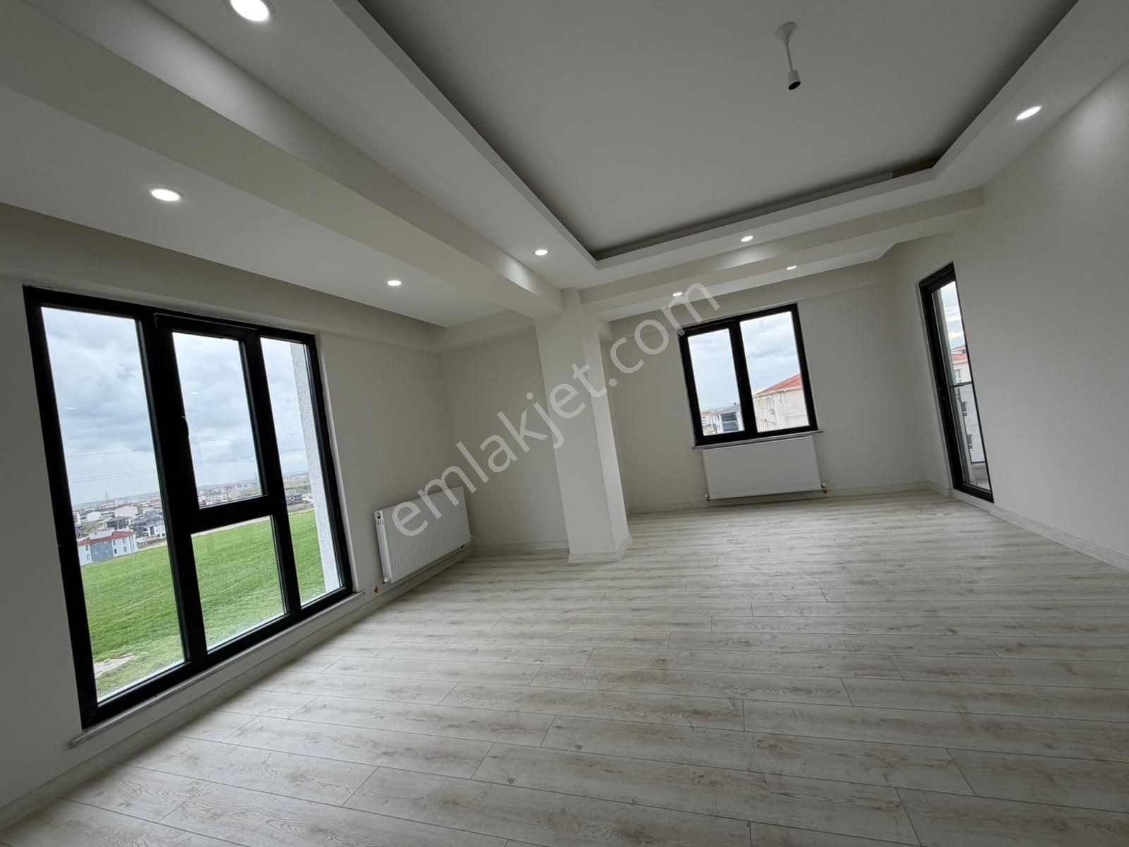 Çorlu Rumelide 3+1 Ara Katta İsaknlı 140 M2 Geniş Ferah Daire - Görsel 2