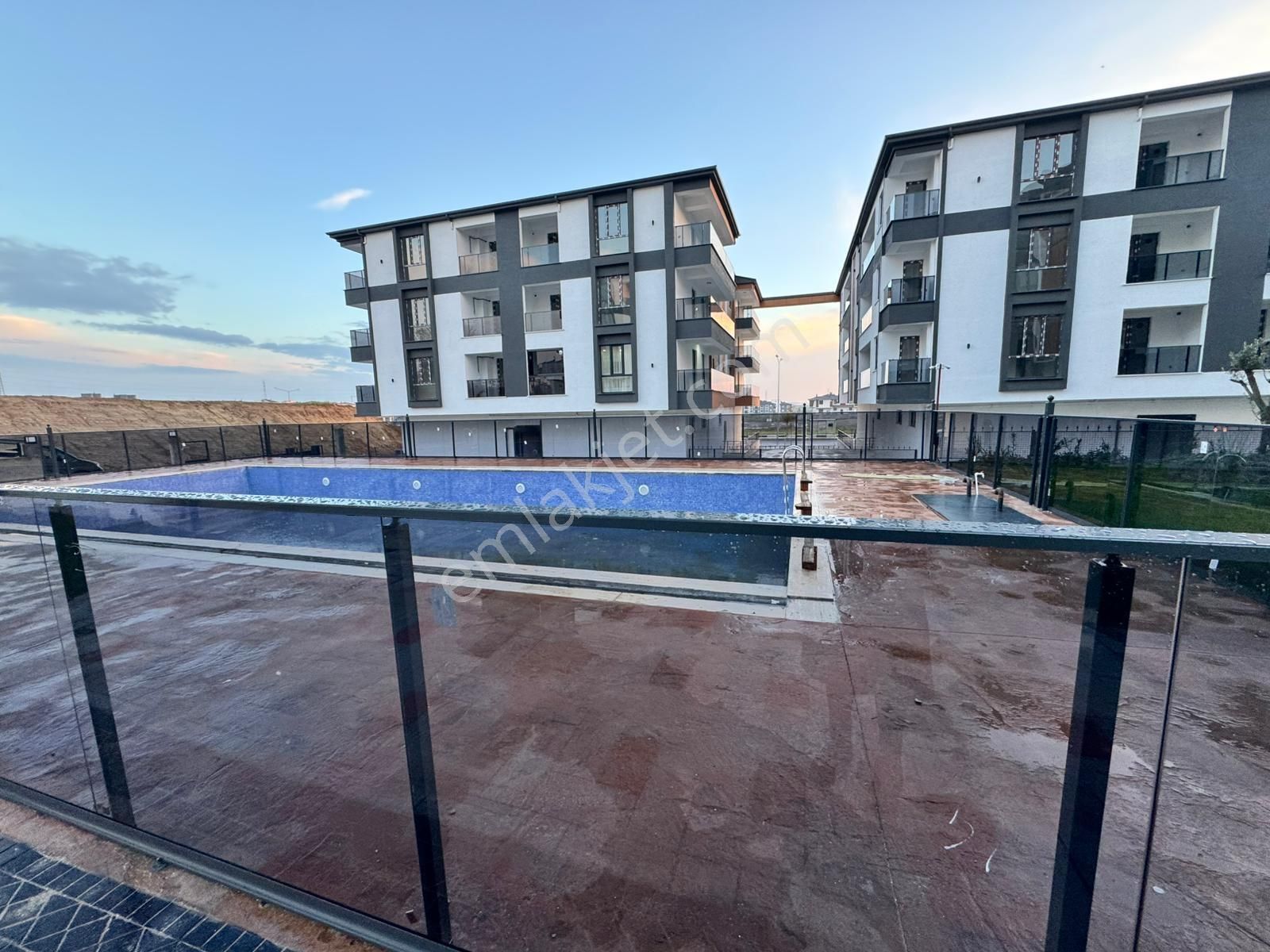Rumeli'de 2+1 Geniş Kullanışlı Havuzlu Site İçinde Satılık Daire - Görsel 16