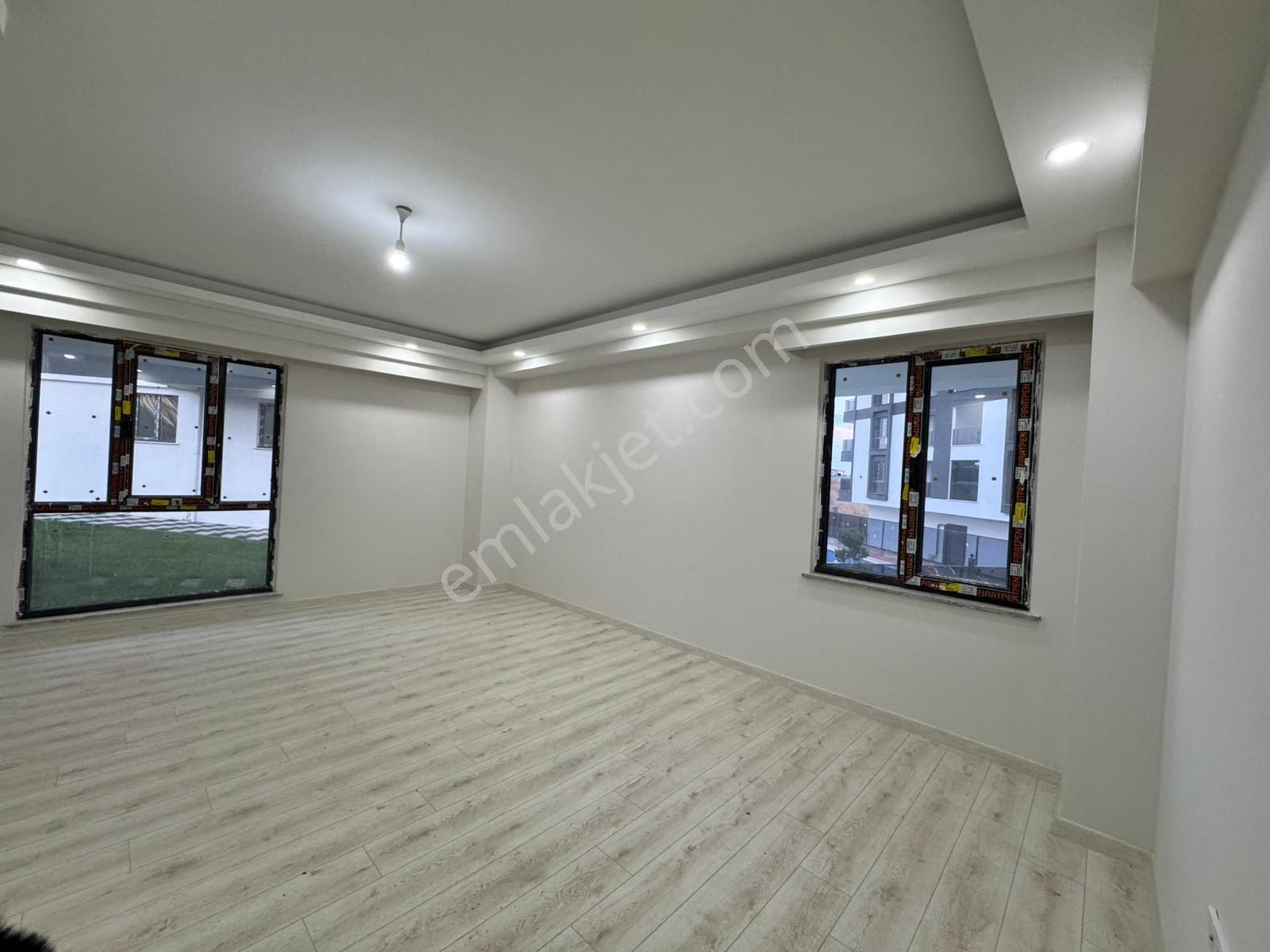 Rumeli'de 2+1 Geniş Kullanışlı Havuzlu Site İçinde Satılık Daire - Görsel 15