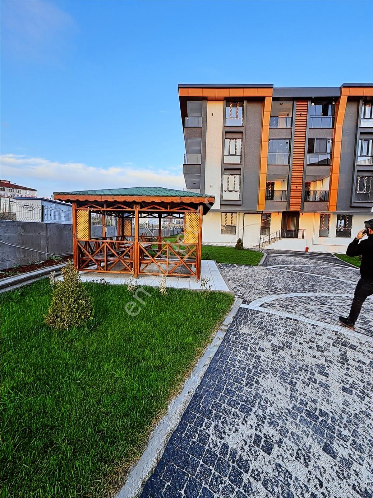 Rumeli'de 2+1 Geniş Kullanışlı Havuzlu Site İçinde Satılık Daire - Görsel 7