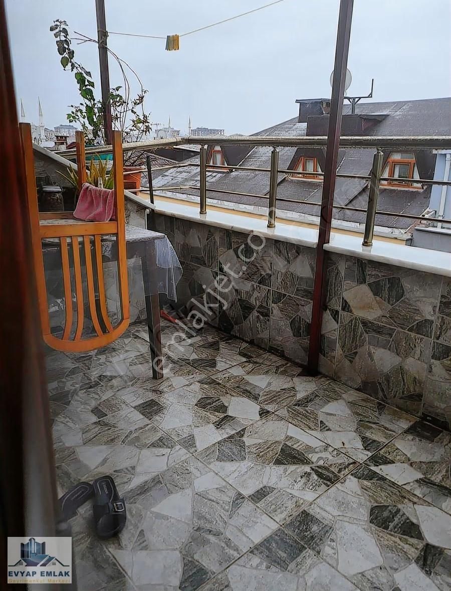 Bahçelievler Merkezi Konumda Genç Binada Eşyalı Kiralık Daire - Görsel 3