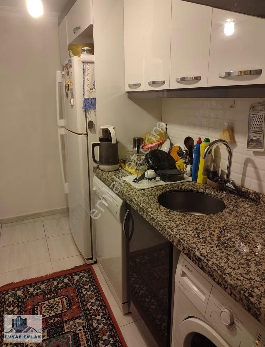 Bahçelievler Merkezi Konumda Genç Binada Eşyalı Kiralık Daire - Görsel 16