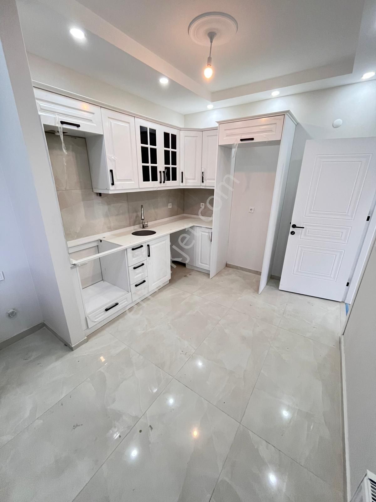 Çorlu Ç.çeşmede 2+ 1 Site İçinde Balkonlu Giriş Kat - Görsel 18