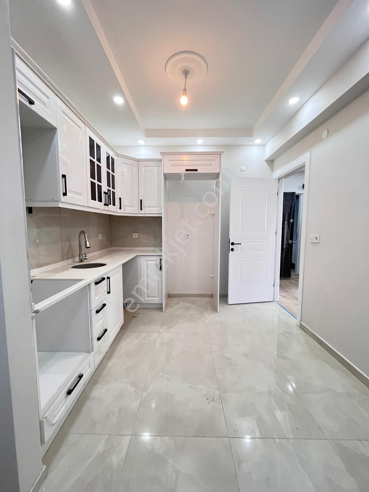 Çorlu Ç.çeşmede 2+ 1 Site İçinde Balkonlu Giriş Kat - Görsel 16