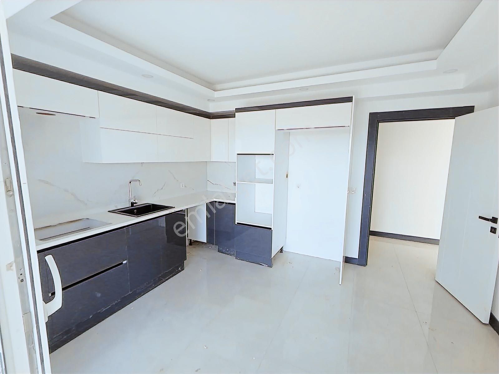 Çorlu Emlakarda Havuzlu Site İçinde 2+1 Satılık Daire