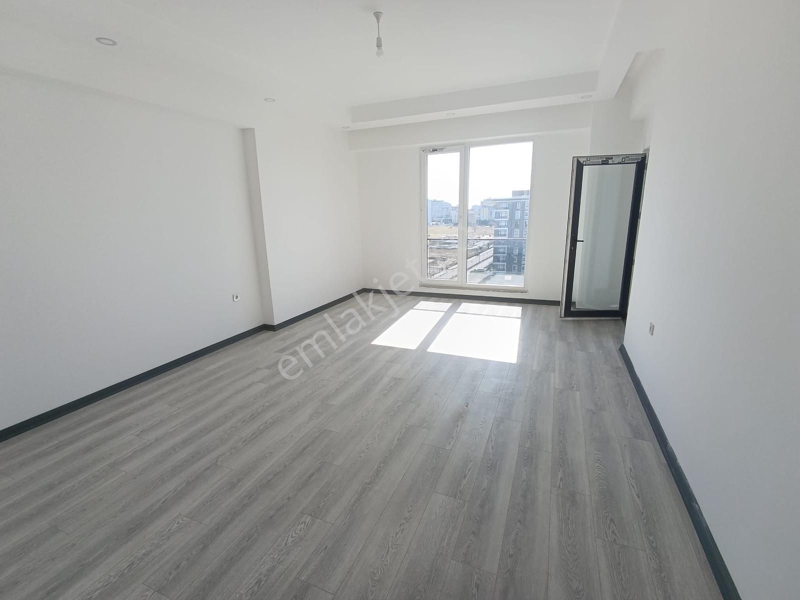 Çorlu Emlakarda Havuzlu Site İçinde 2+1 Satılık Daire - Görsel 4