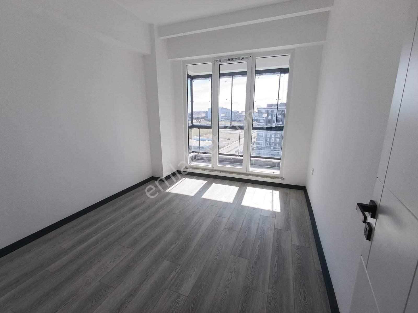 Çorlu Emlakarda Havuzlu Site İçinde 2+1 Satılık Daire - Görsel 6