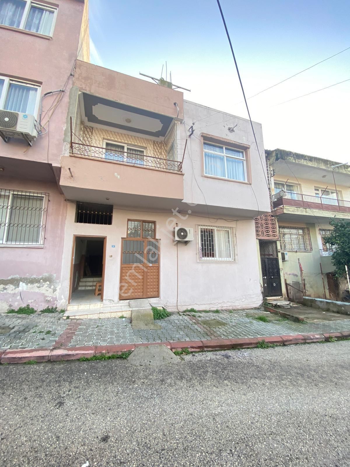 Mersin Toroslar Mithat Toroğlu Mah. 2 Katli Müstakil