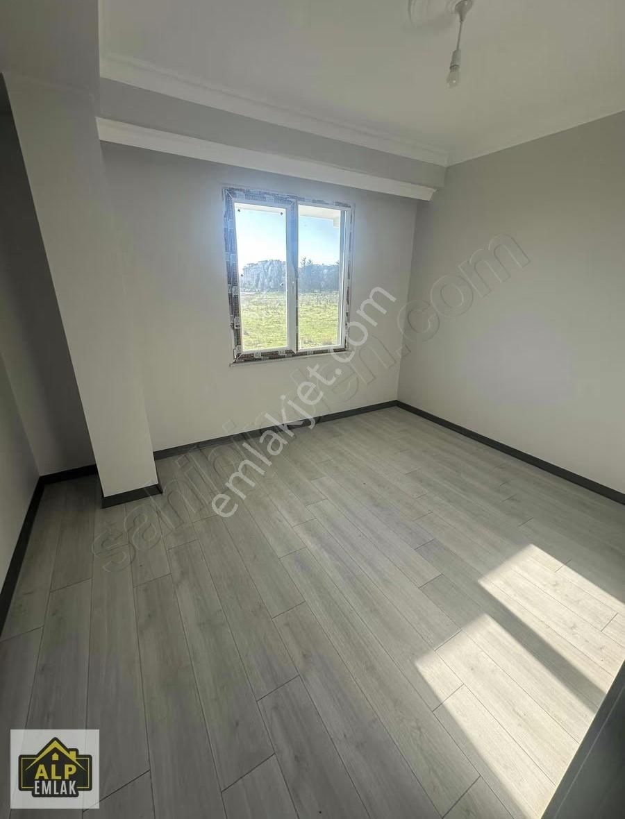 Alp Emlak'tan Selimpaşada Arakat Ebeveyn Banyolu Daireler - Görsel 18