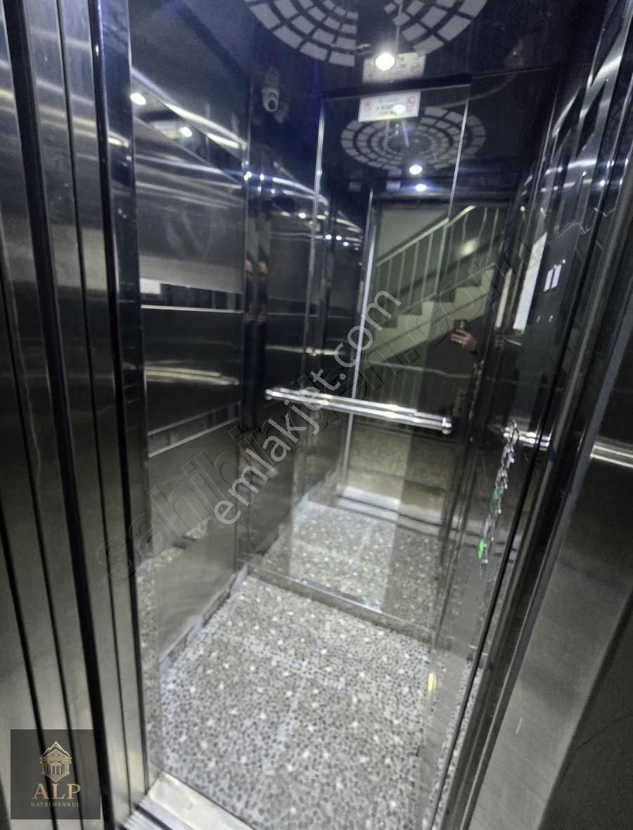 Alp Gayrimenkul'den Hastane Metroda Asansörlü İskanlı Ön Cephe - Görsel 6