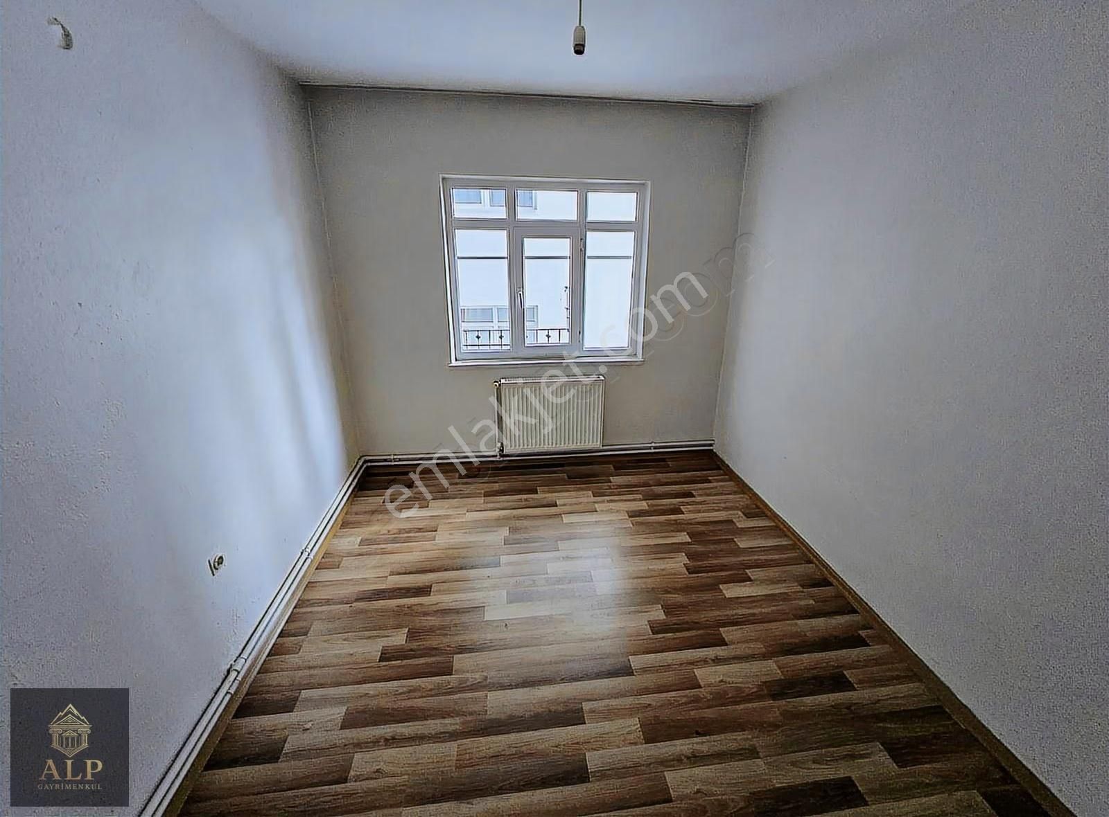 Alp Gayrimenkul'den Hastane Metroda Asansörlü İskanlı Ön Cephe - Görsel 16