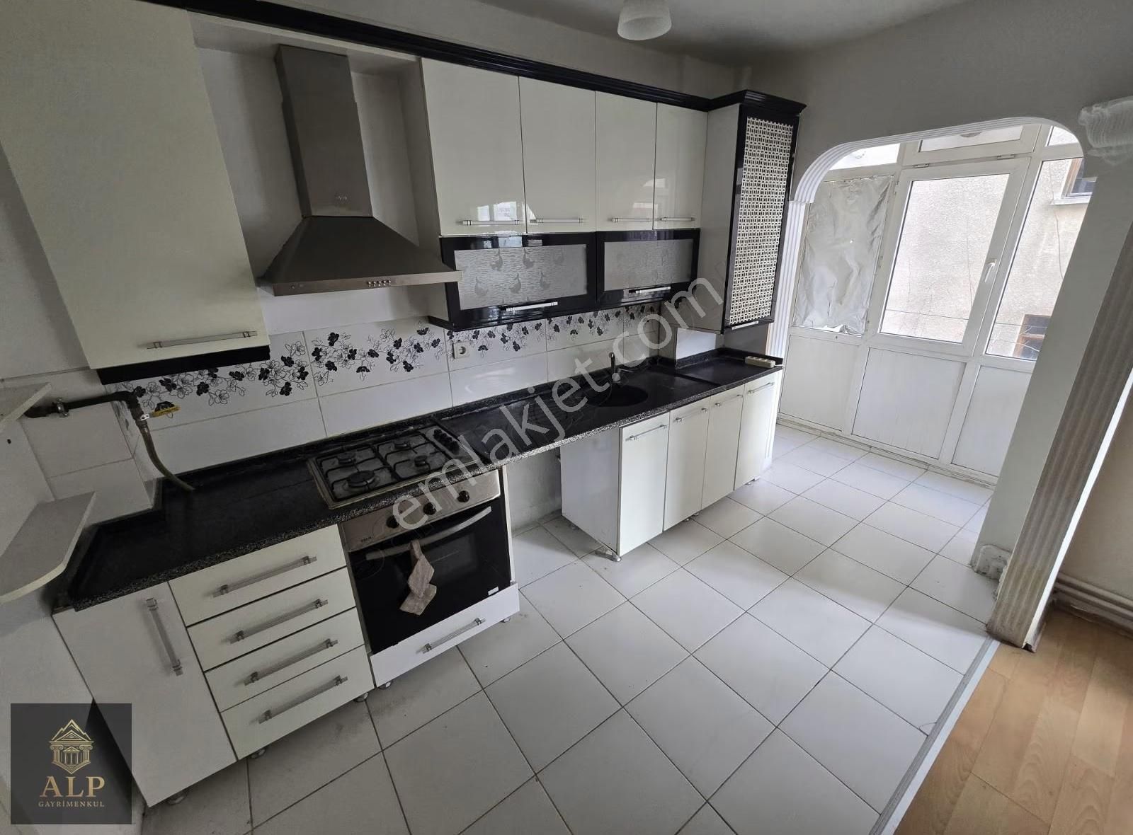 Alp Gayrimenkul'den Demet Metroda 2+1 Bağımsız Salon Kiralık