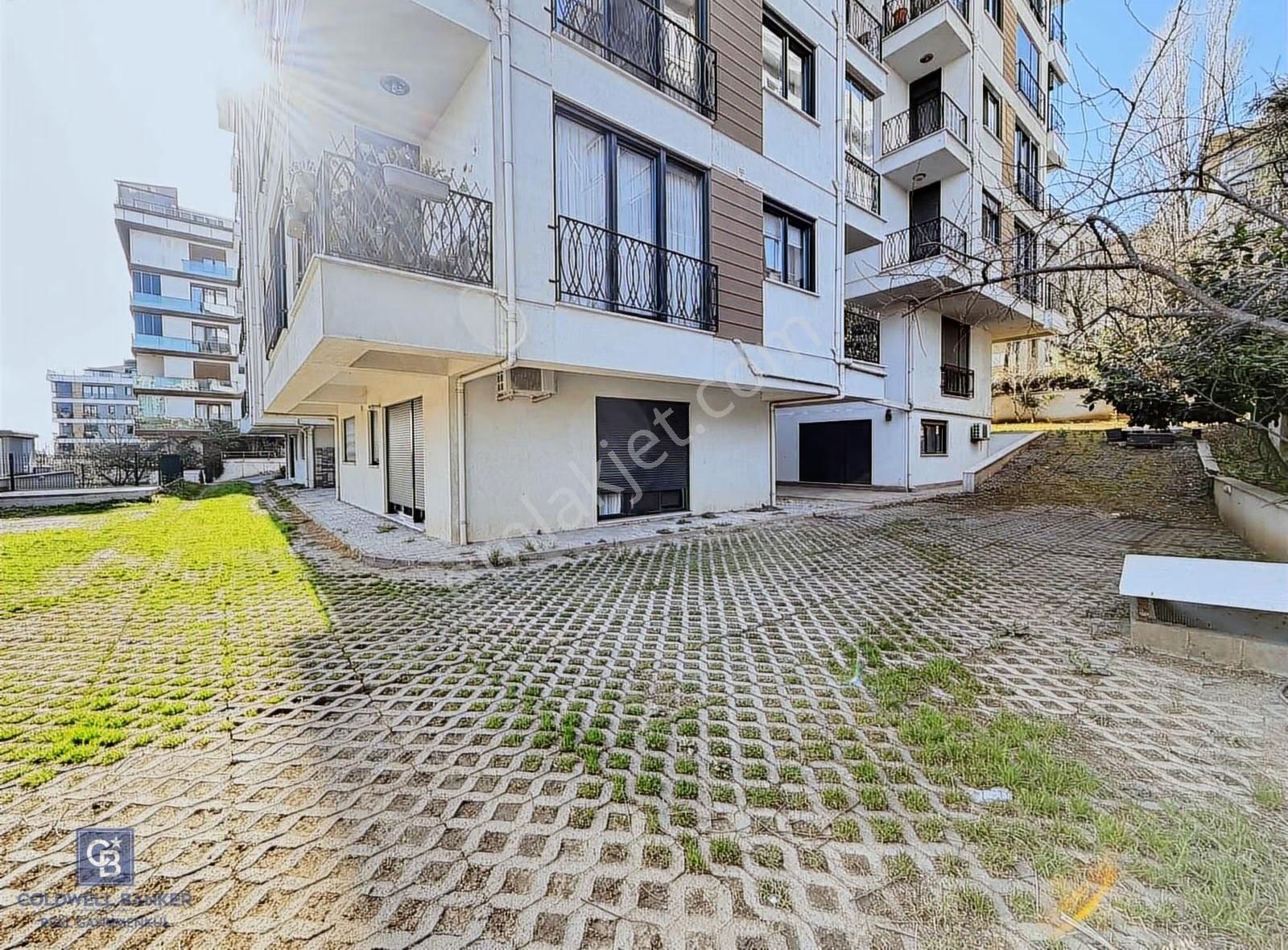 Acıbadem Sakinler 10 Yıllık Bina Ara Kat 3+1 Satılık Daire - Görsel 4