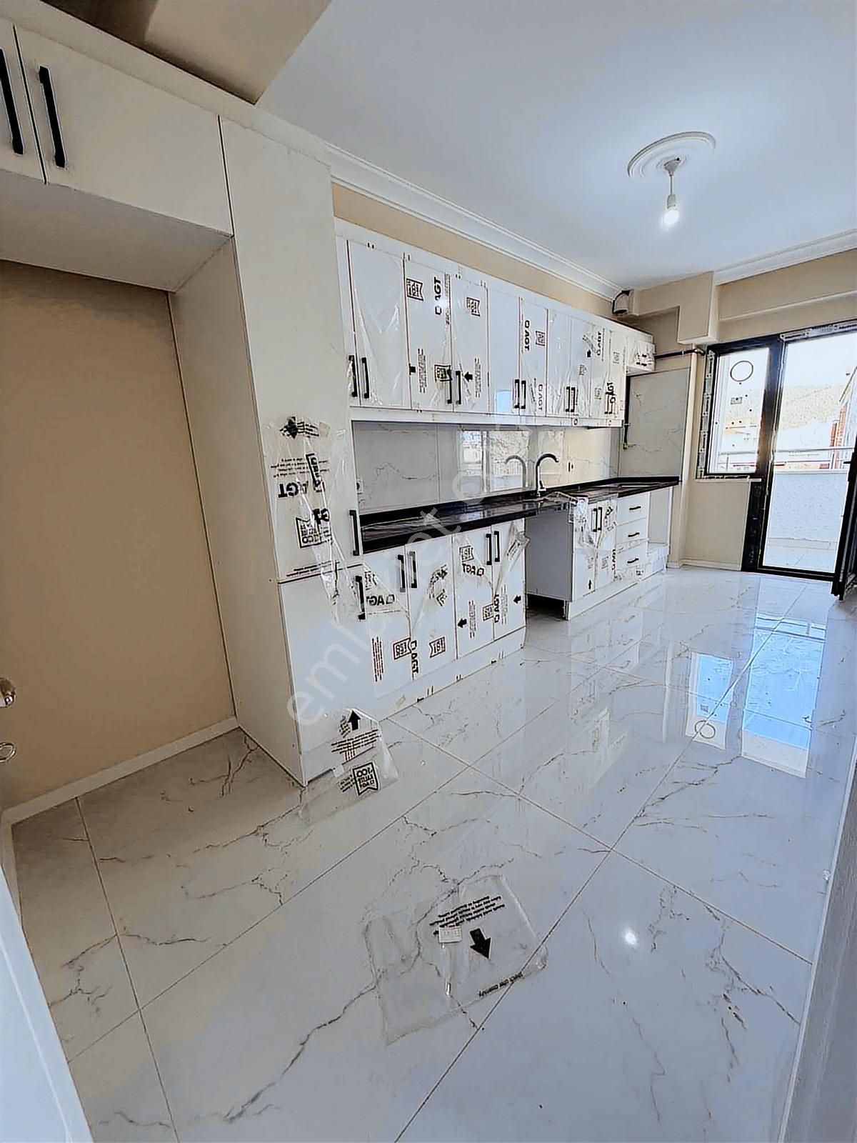 Kapalı Otoparklı Geniş Salon Büyük Mutfaklı Sıfır Daıre - Görsel 6