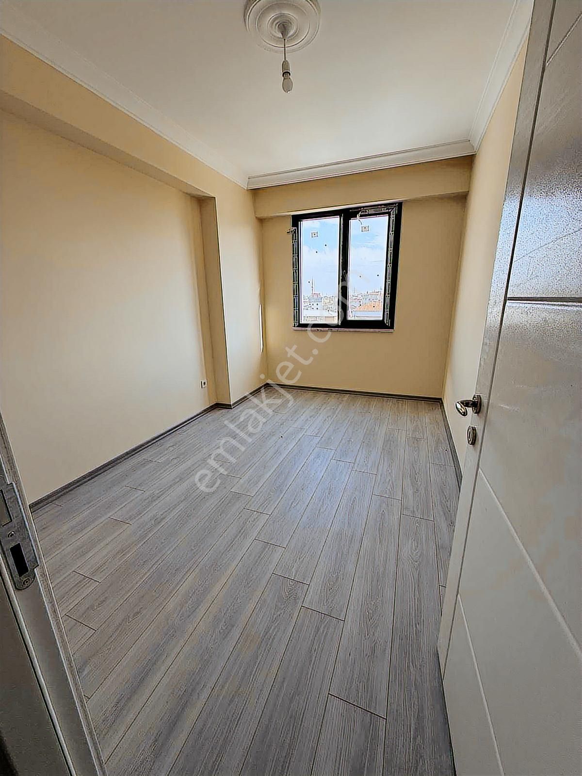 Kapalı Otoparklı Geniş Salon Büyük Mutfaklı Sıfır Daıre - Görsel 8