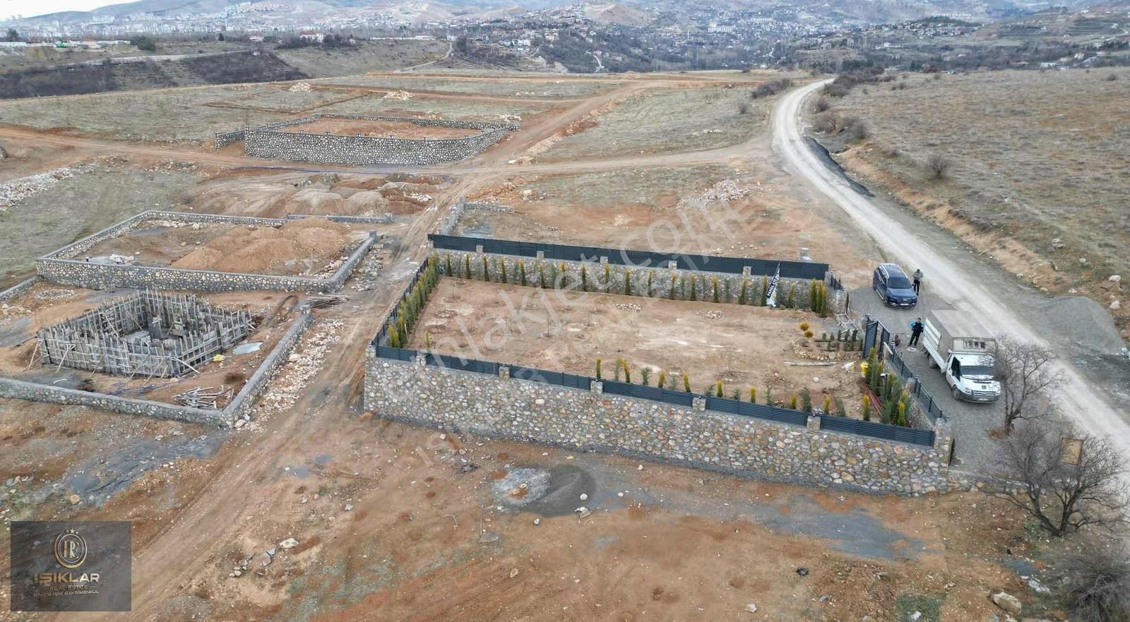 Enes Işık 'tan İmarlı, Yapılı 870m² Satılık Arsa - Görsel 9