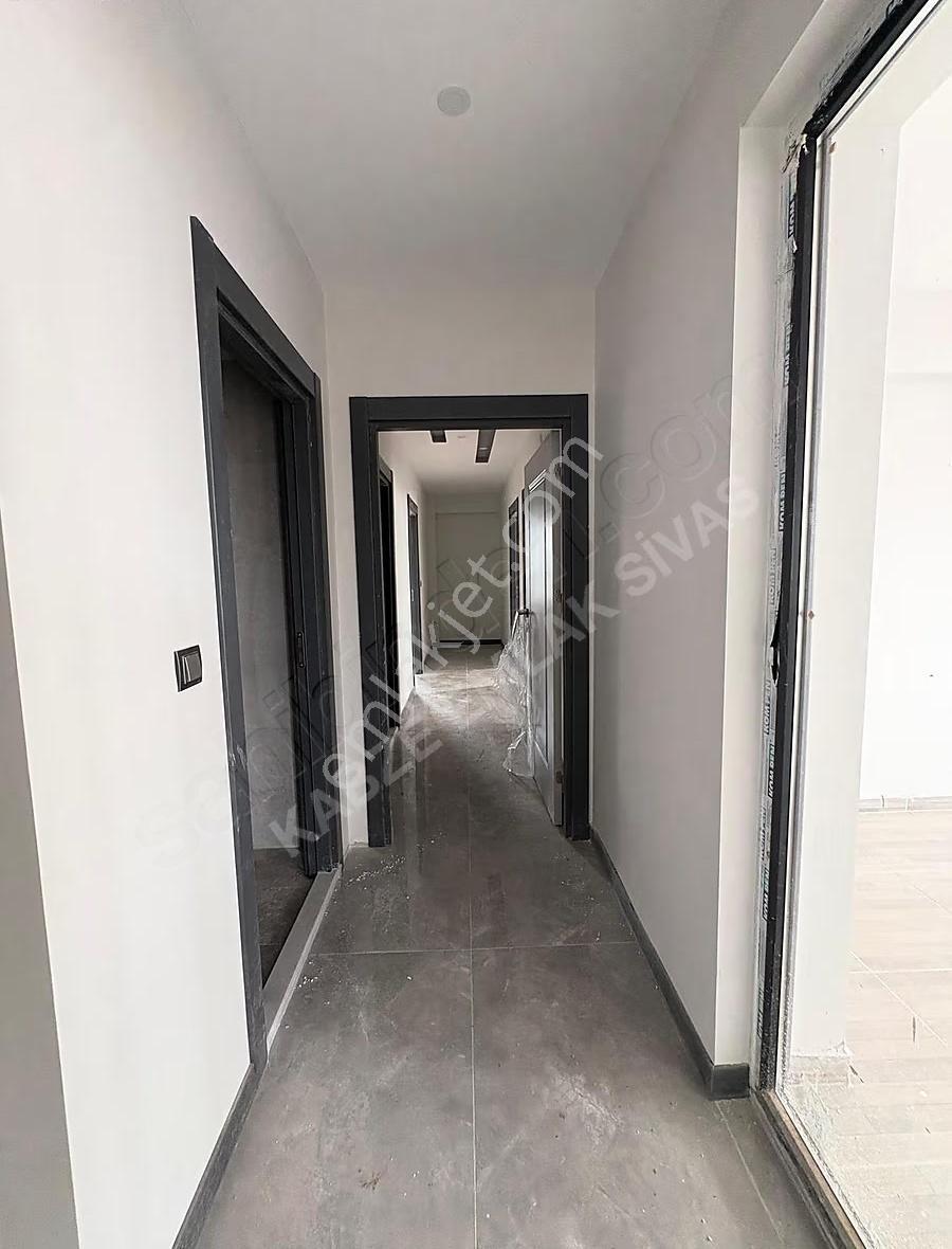 Kabze Emlaktan Sivas Mrk.eğri Köprü Mh.cadde Üzeri Satılık Daire - Görsel 17