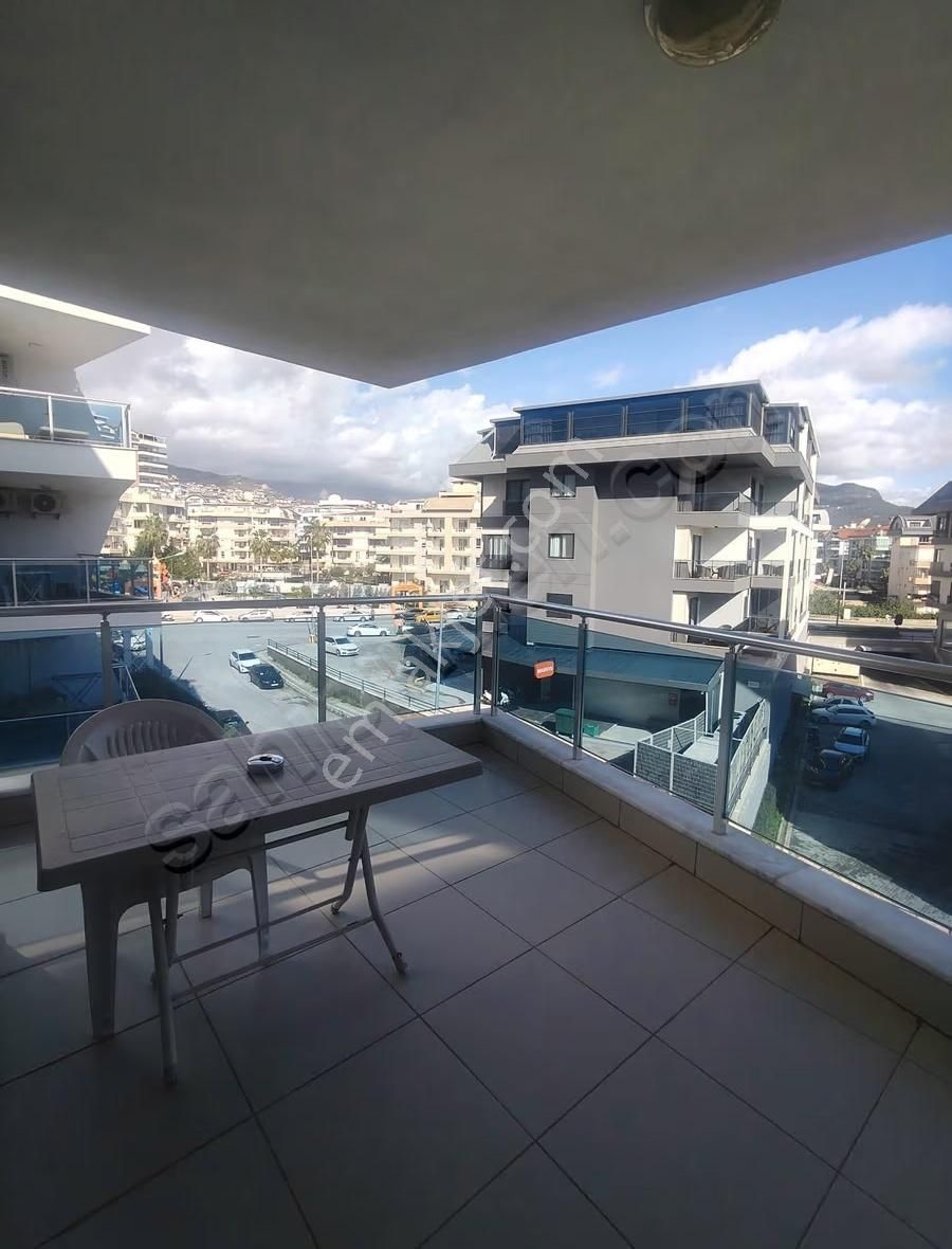 Oba Hastane Bölgesinde 1+1 Eşyalı Crystal Nova Sitesi