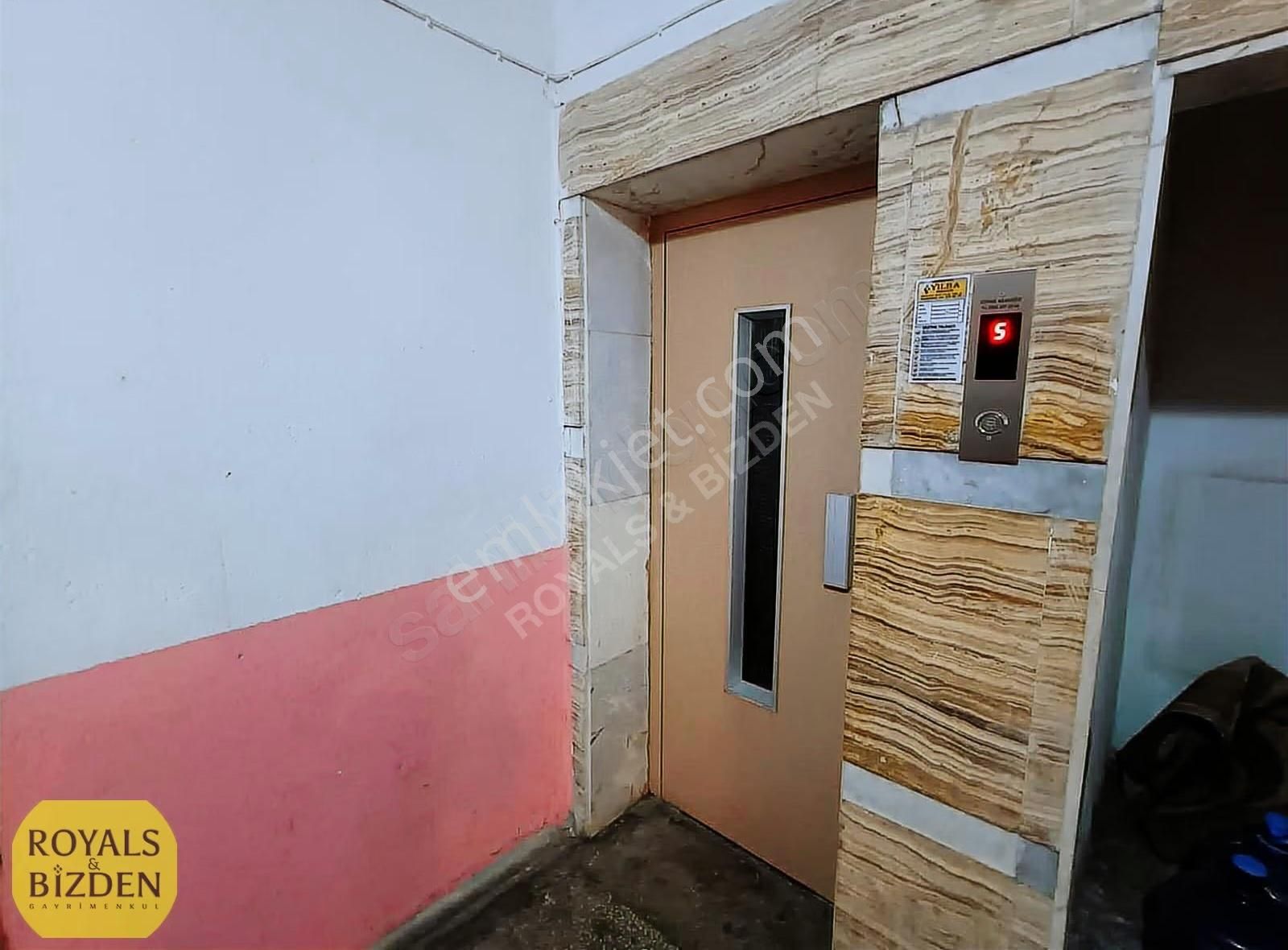 Bizden Satılık -- Şehir Manzaralı -- 3+1 Arakat Asansörlü Daire - Görsel 9