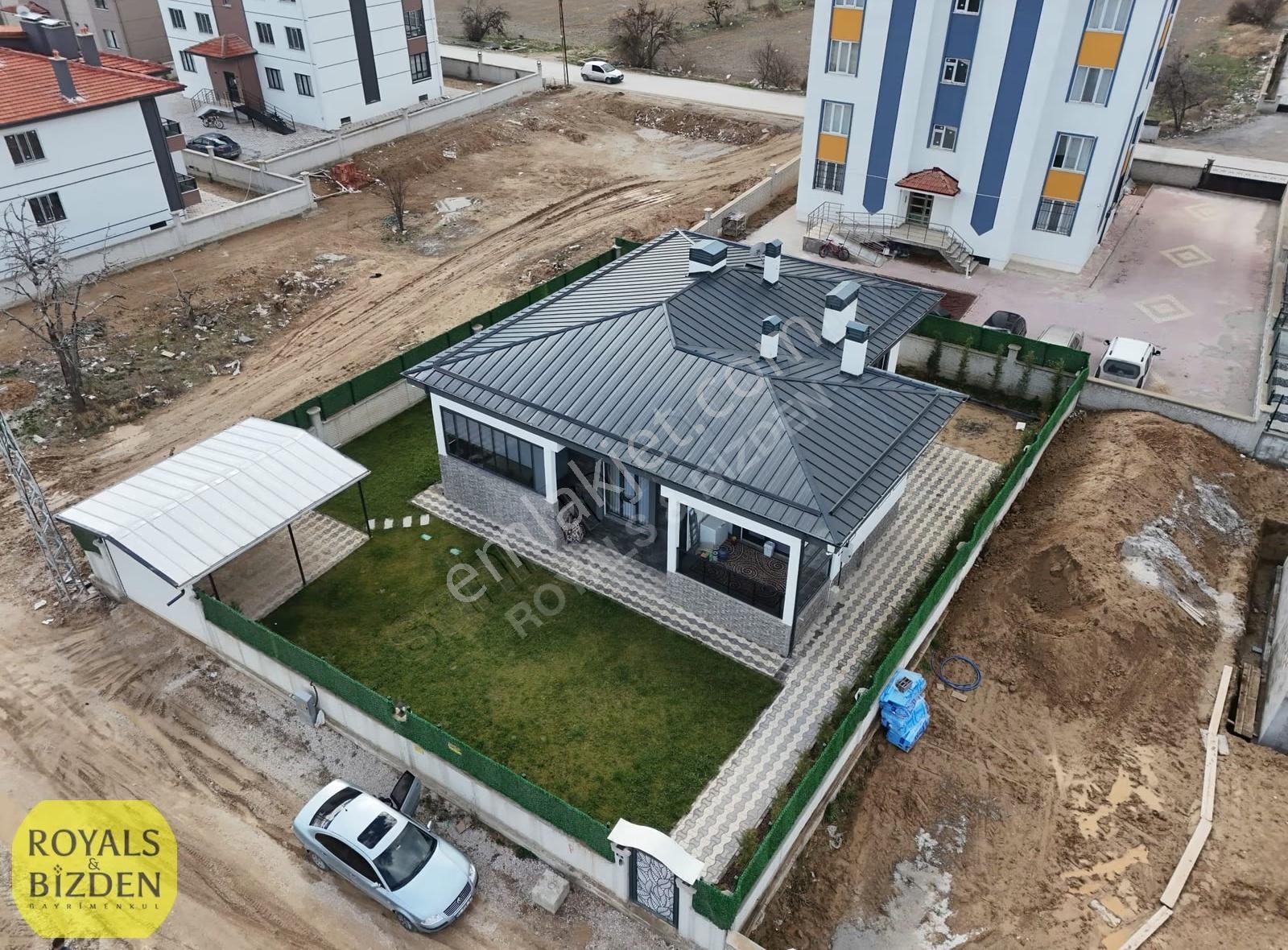Karatay Kanal Caddesine 100 M. Müstakil 5+1 Bizden Satılık Villa - Görsel 15