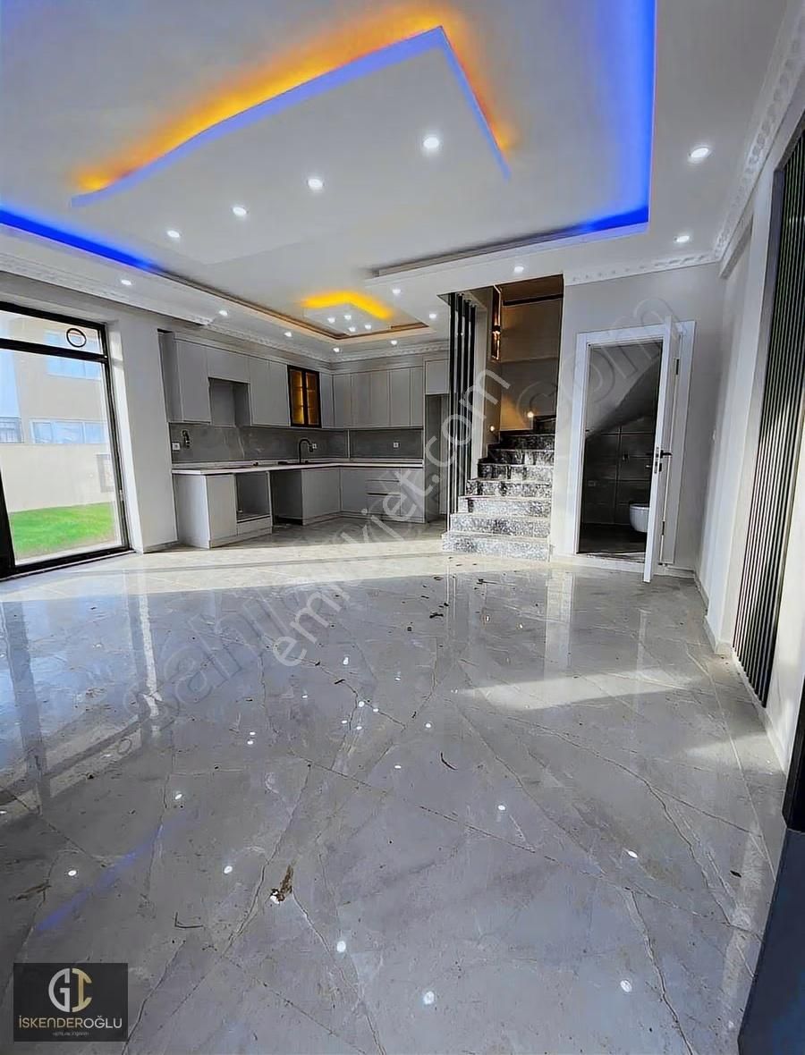 Denize 1.parsel Havuzlu 4+1 Lüsk Villa - Görsel 17