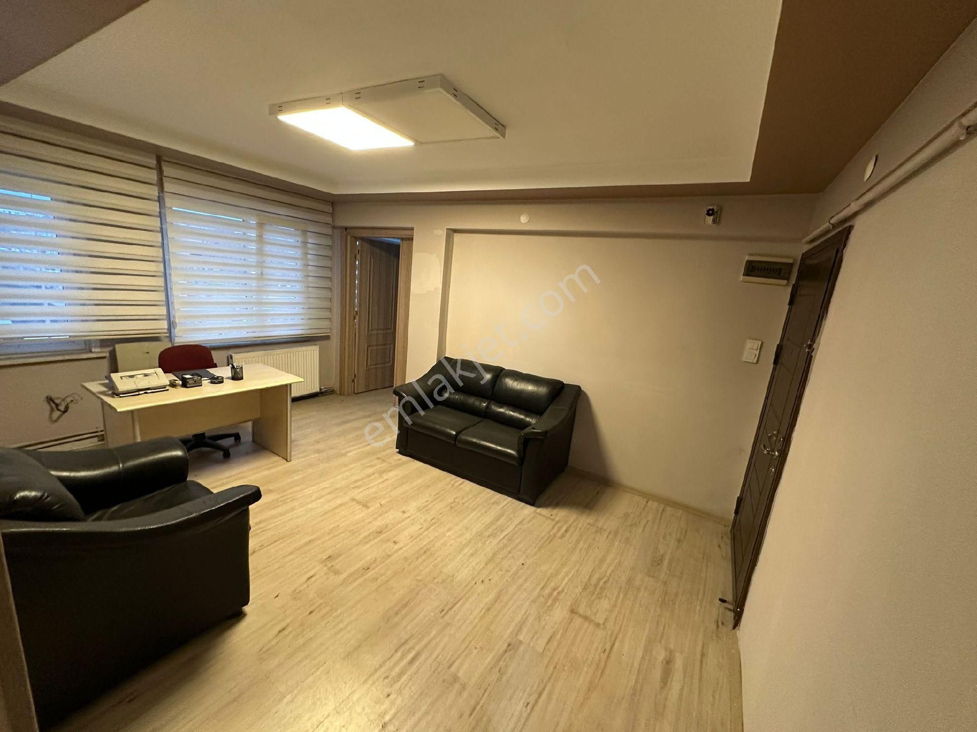 Büyükçekmece Merkezde Kiralık Ofis - Görsel 3
