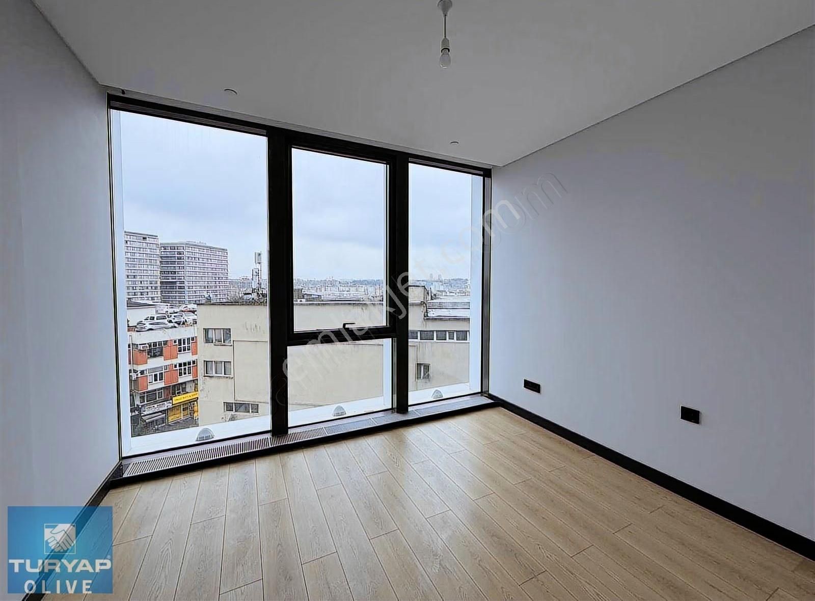 Asoy Plazada 3. Katta Prestijli 1+1 Kiralık Ofis - Görsel 9