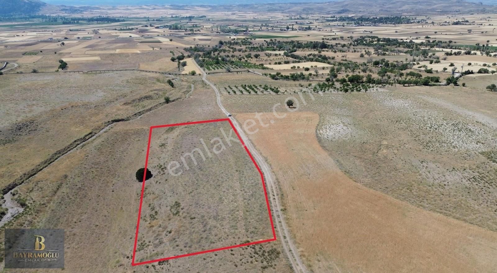 Köy Yerleşik Alanında Süper Fırsat 5814m2 Arsa