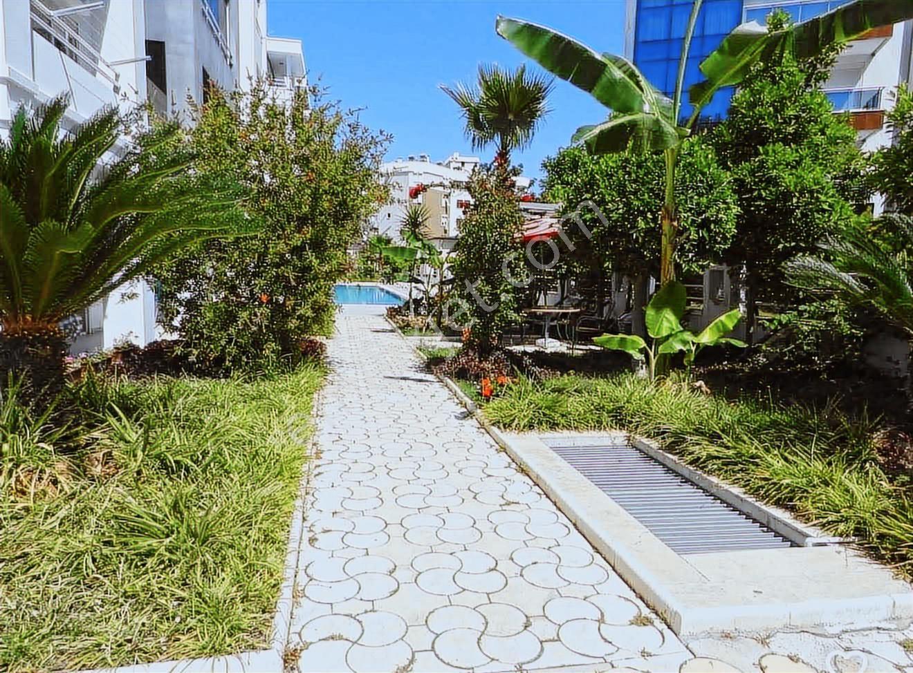 Poınt Invest'ten Central Resort 1+1 Denize 500m2 - Görsel 2