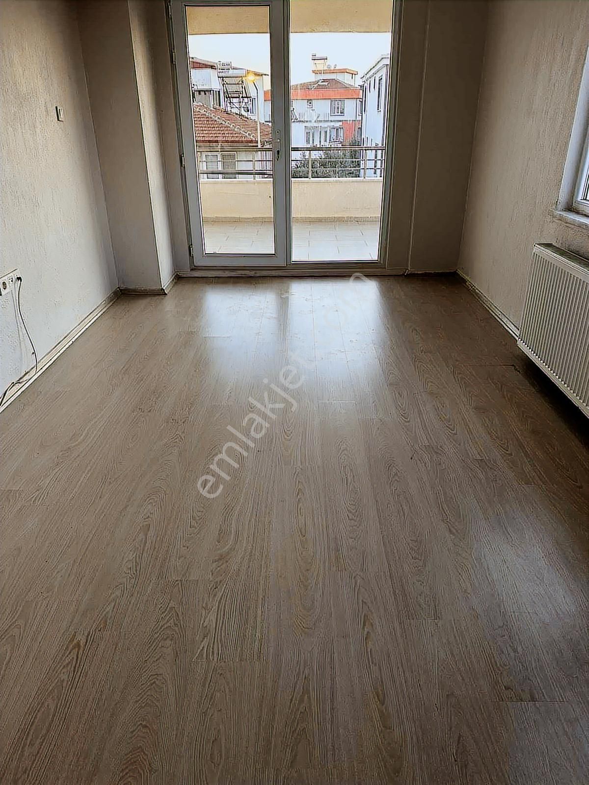 Büyük Geniş 3+1 Müstakil Tadında Bahçeli Doğalgazlı - Görsel 2