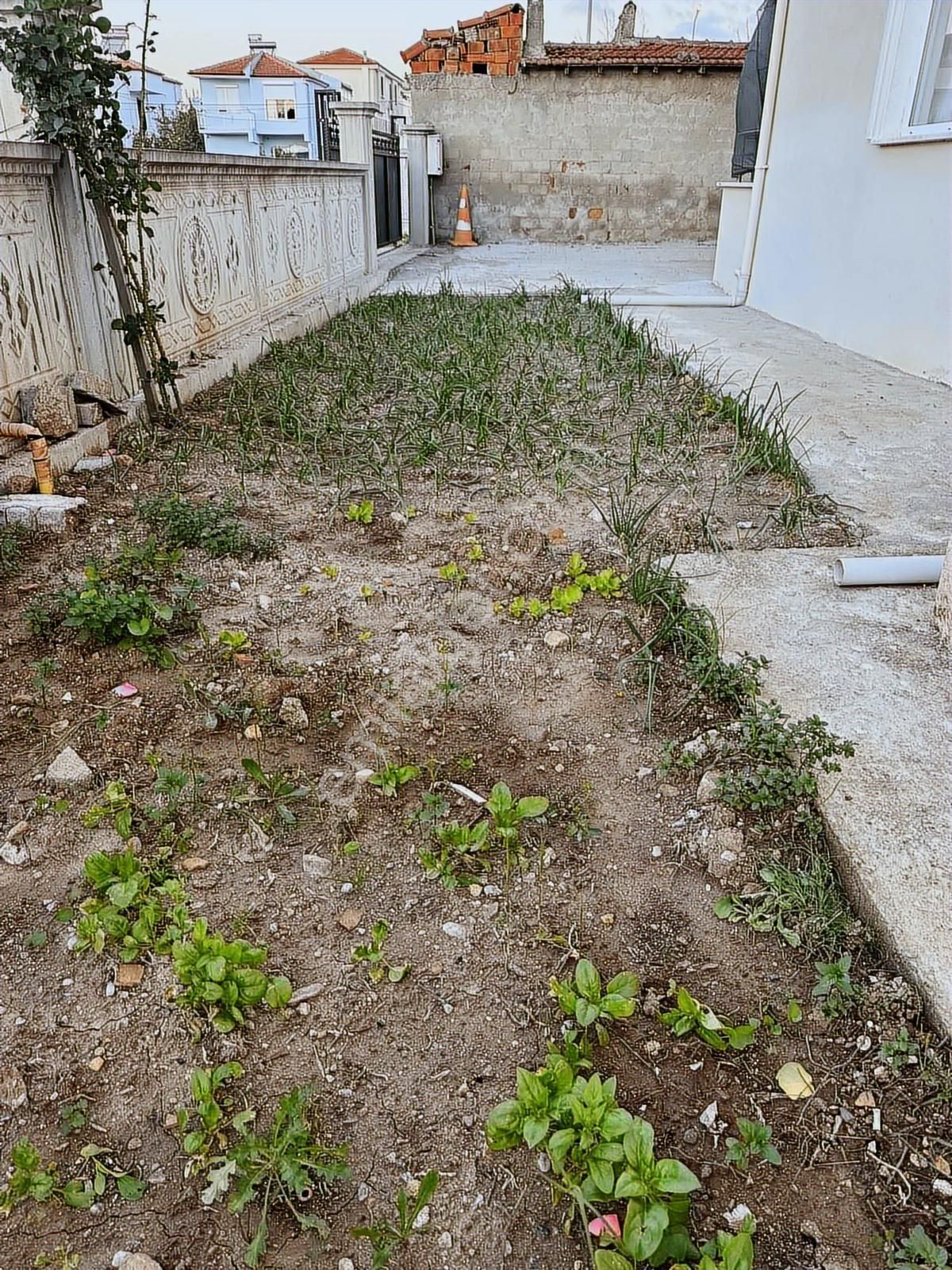 Büyük Geniş 3+1 Müstakil Tadında Bahçeli Doğalgazlı - Görsel 6